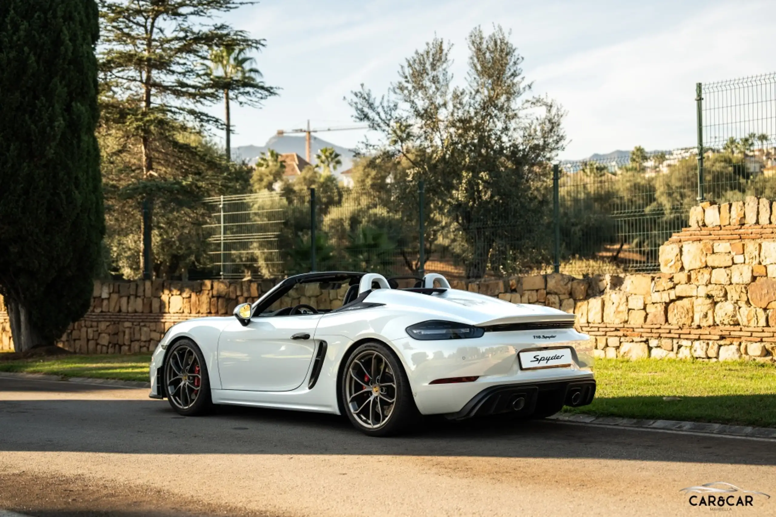 Porsche - 718 Spyder