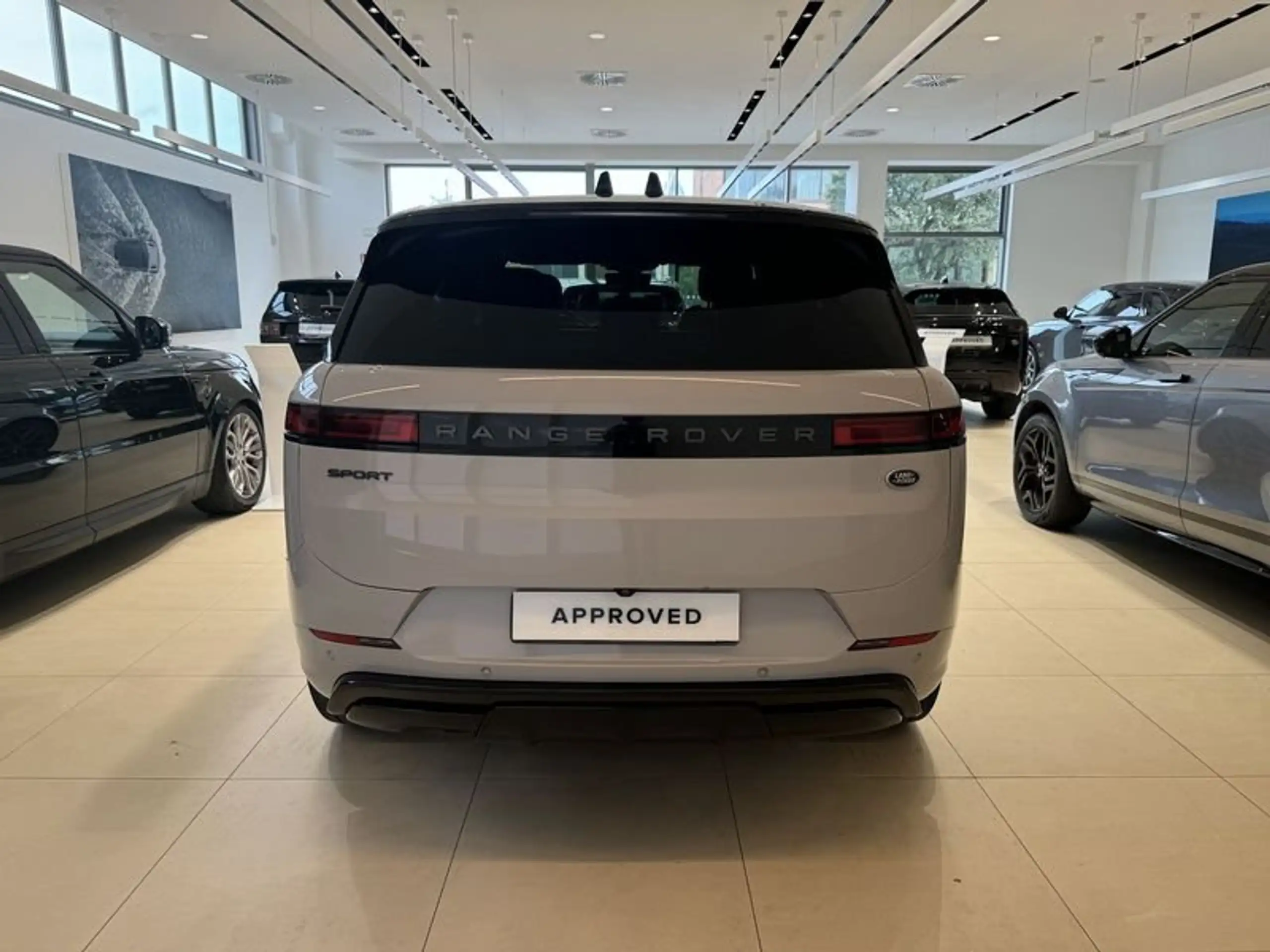 Land Rover - Range Rover Sport