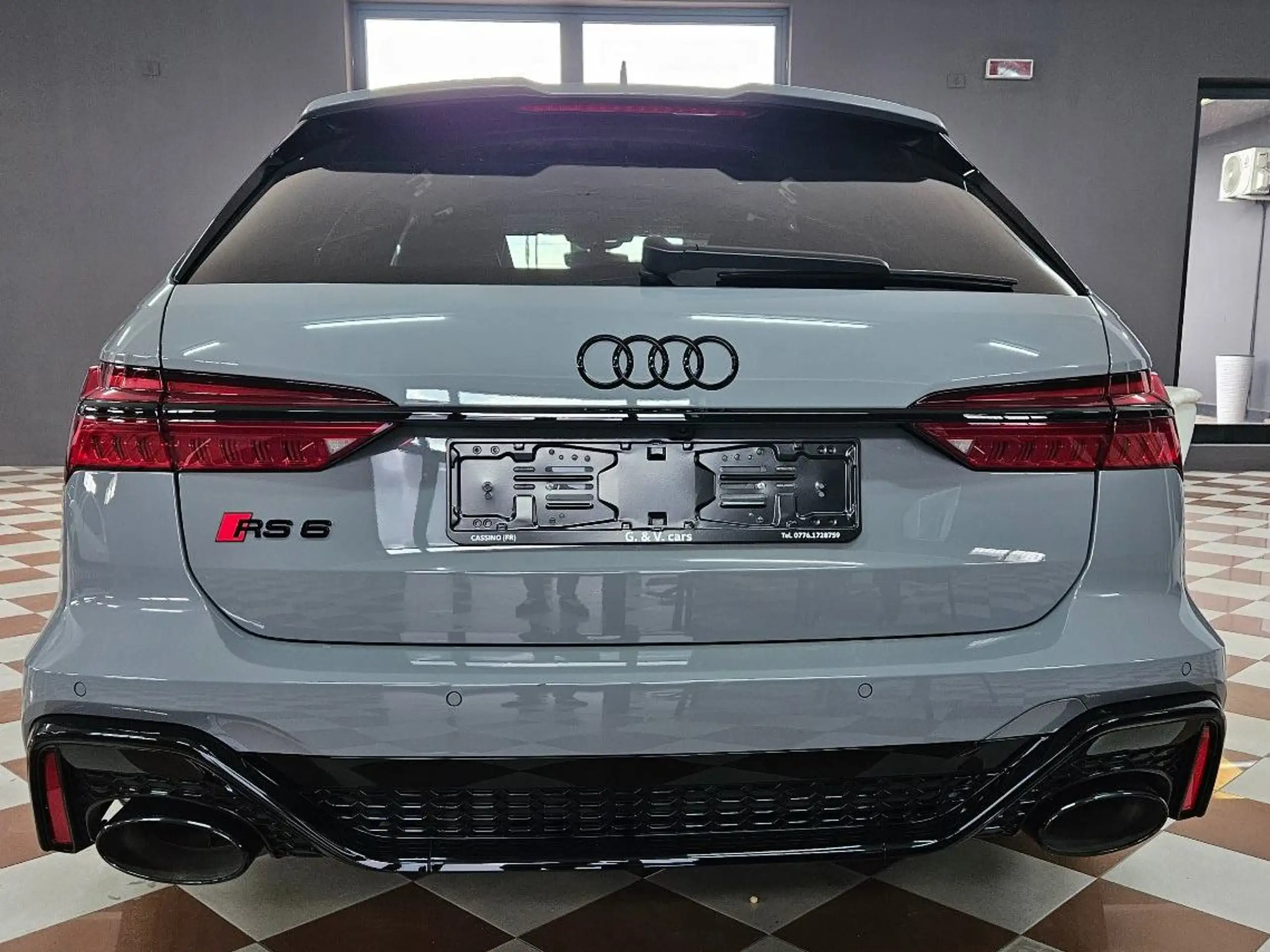 Audi - RS6