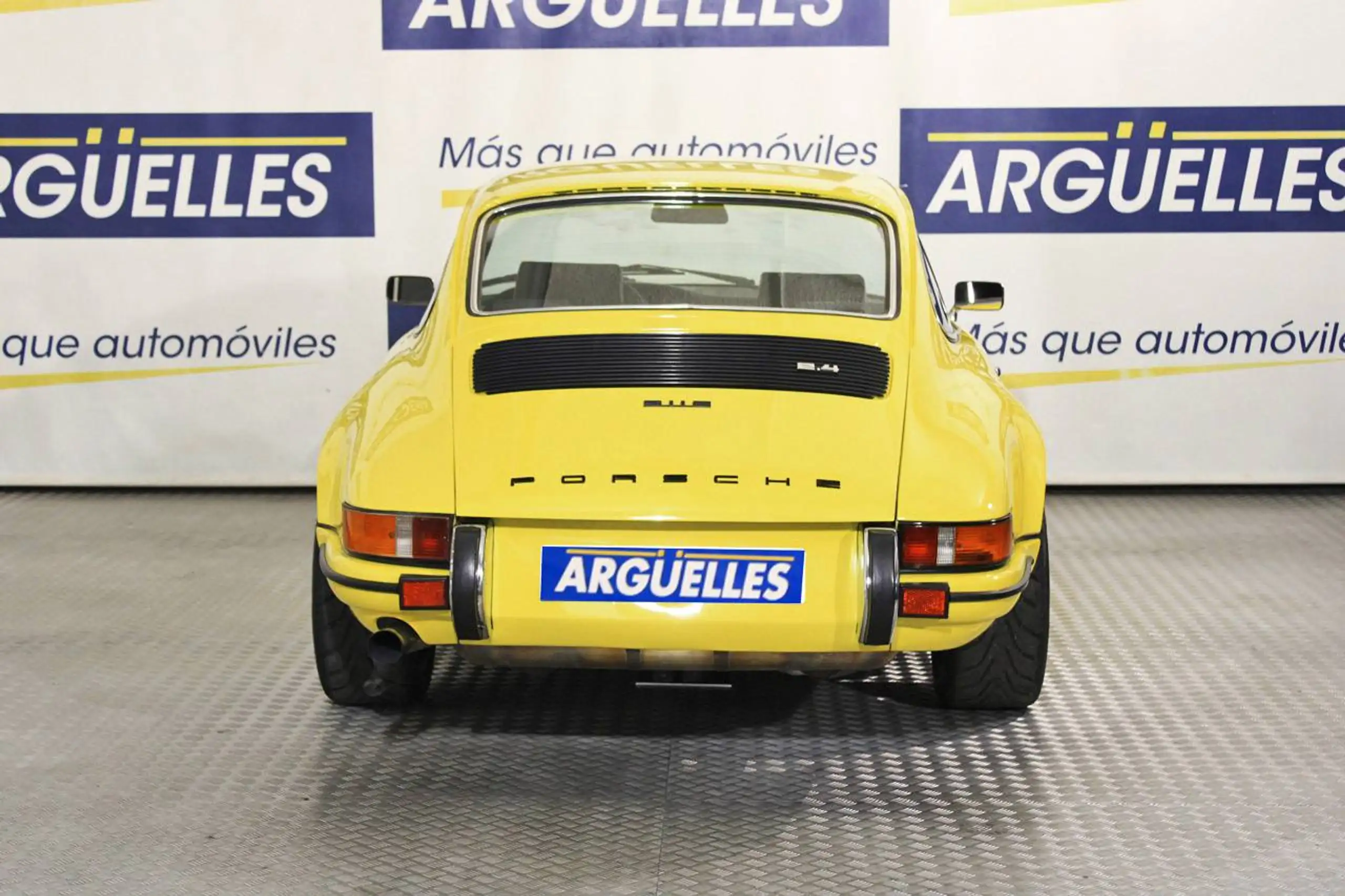 Porsche - 911