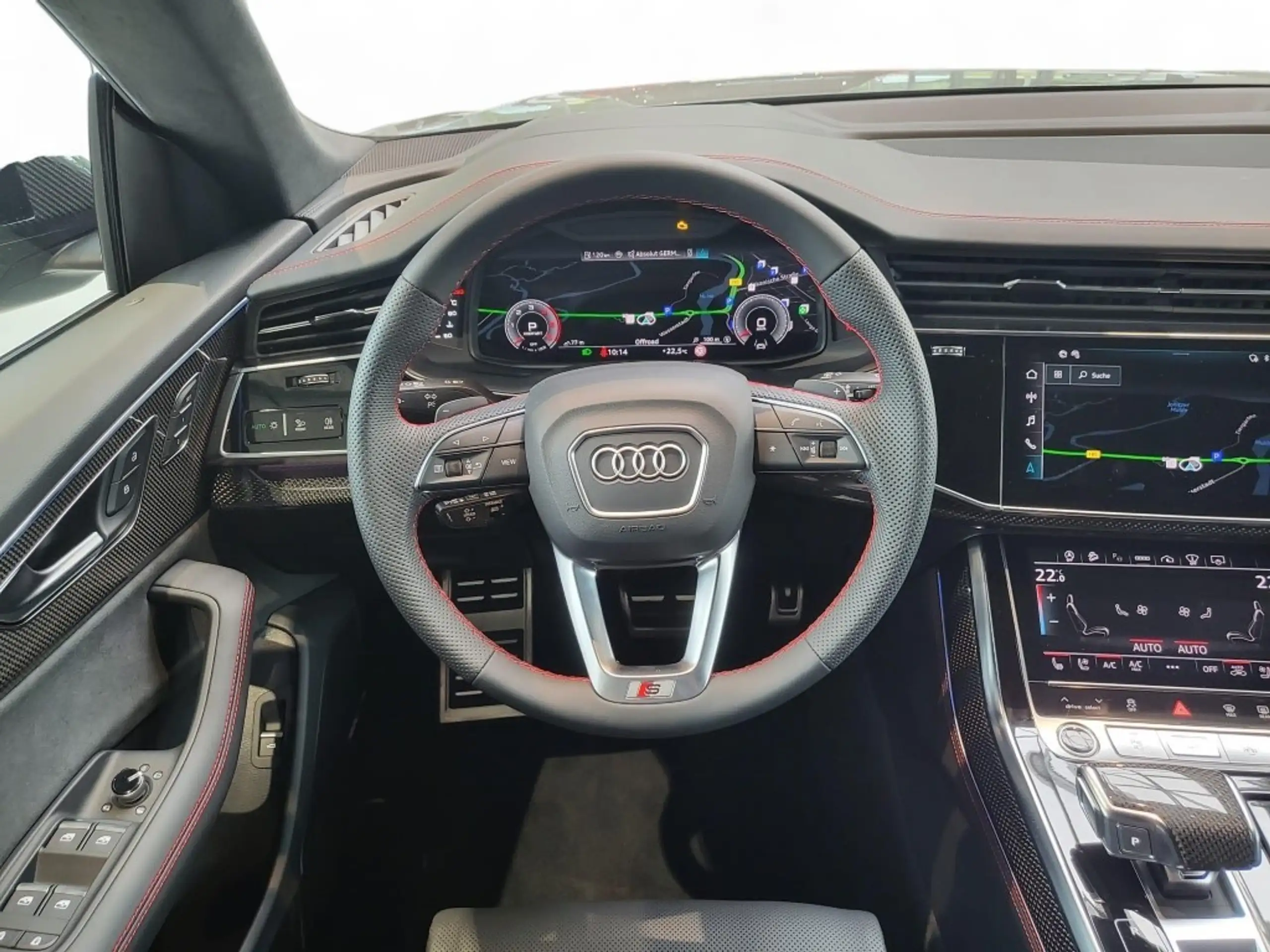 Audi - Q8