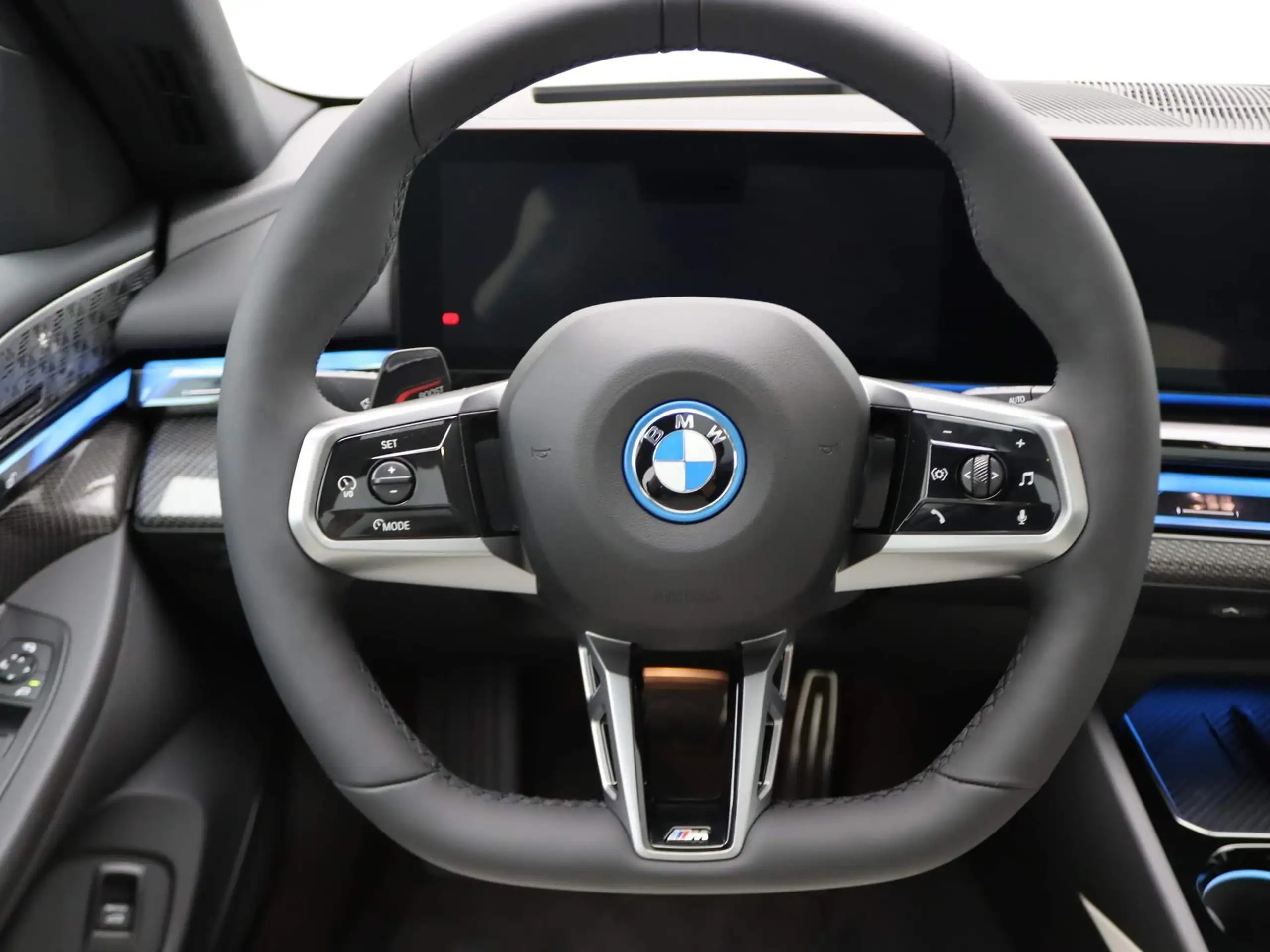 BMW - i5