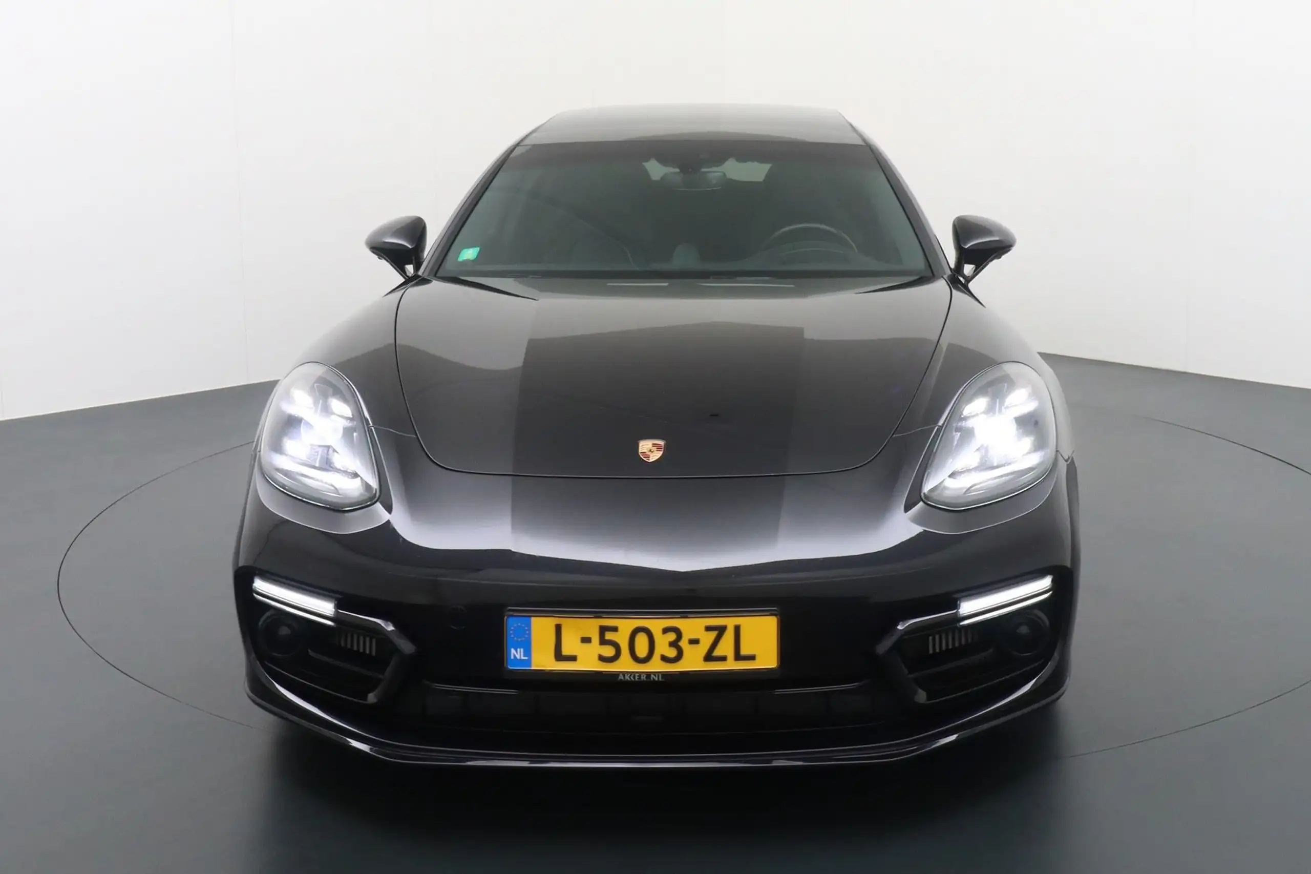 Porsche - Panamera