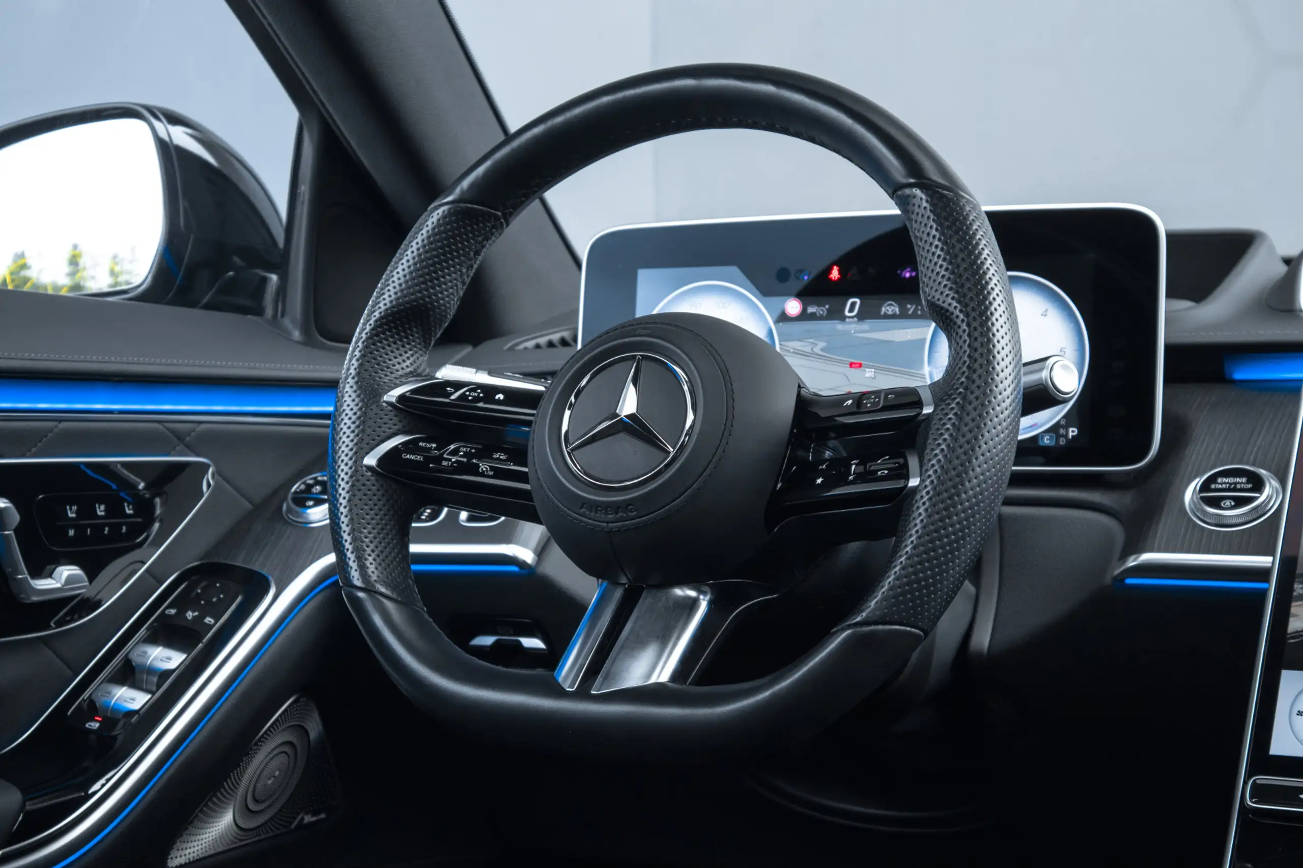 Mercedes-Benz - S 400