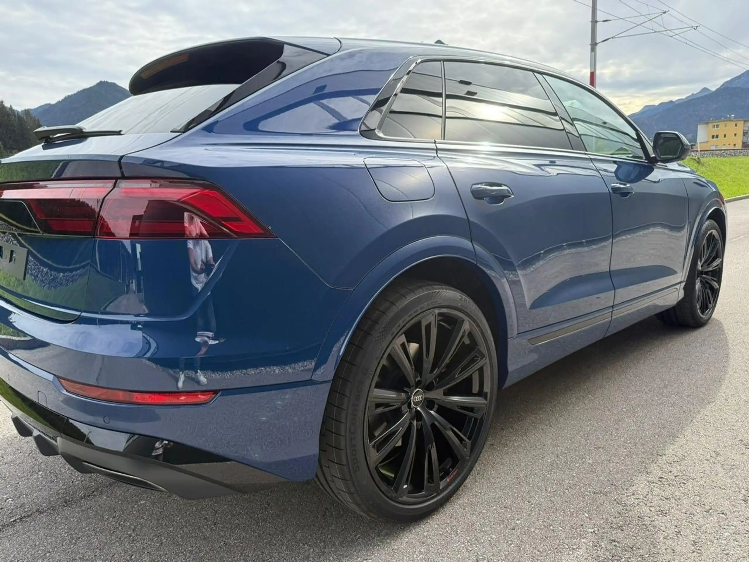 Audi - Q8