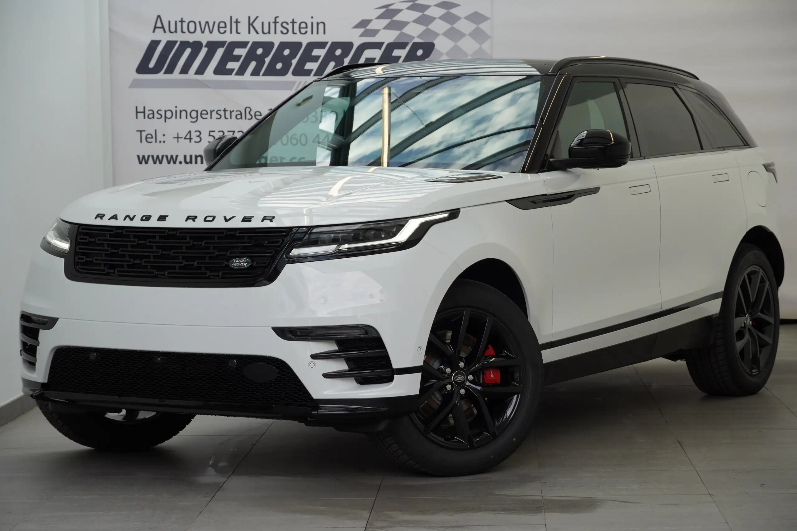 Land Rover - Range Rover Velar