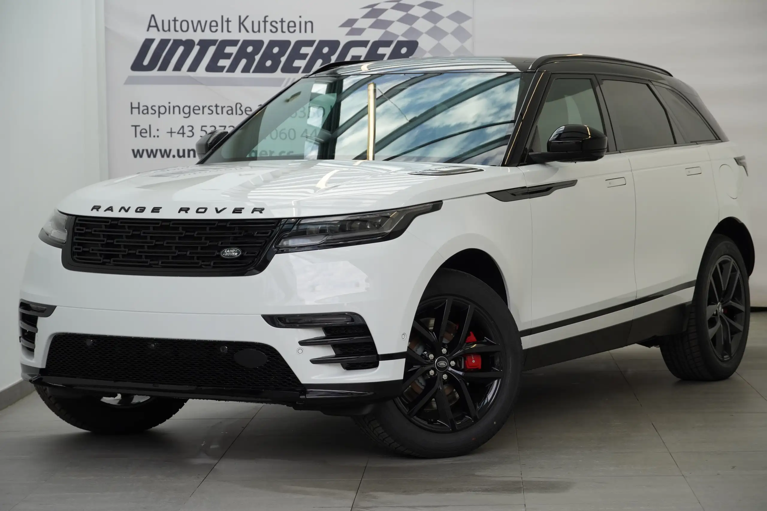 Land Rover - Range Rover Velar