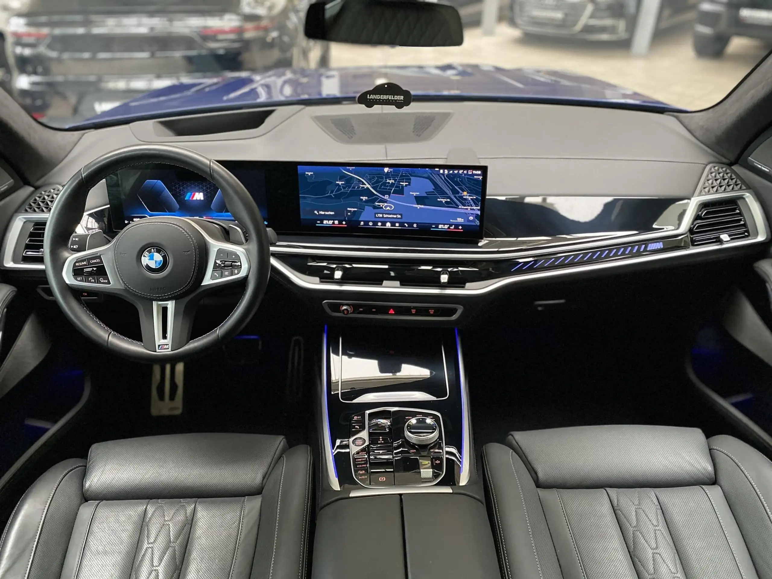 BMW - X7