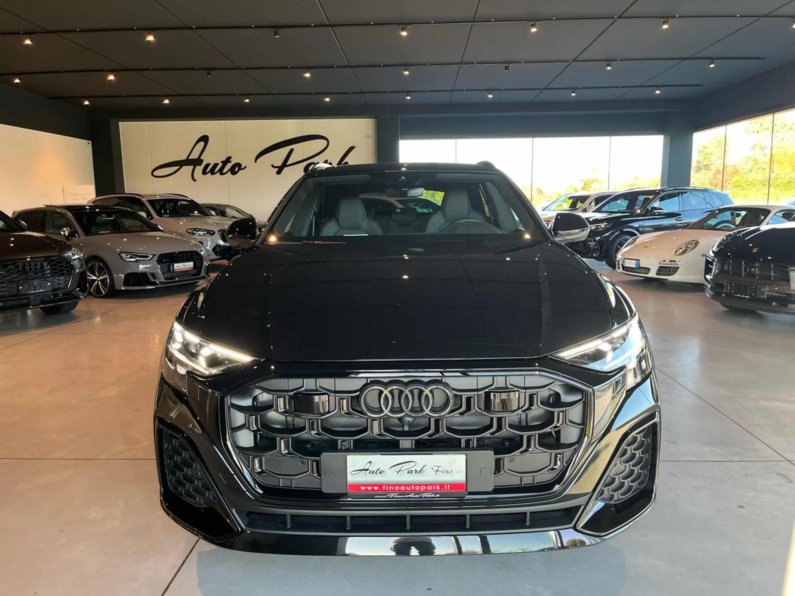 Audi - Q8