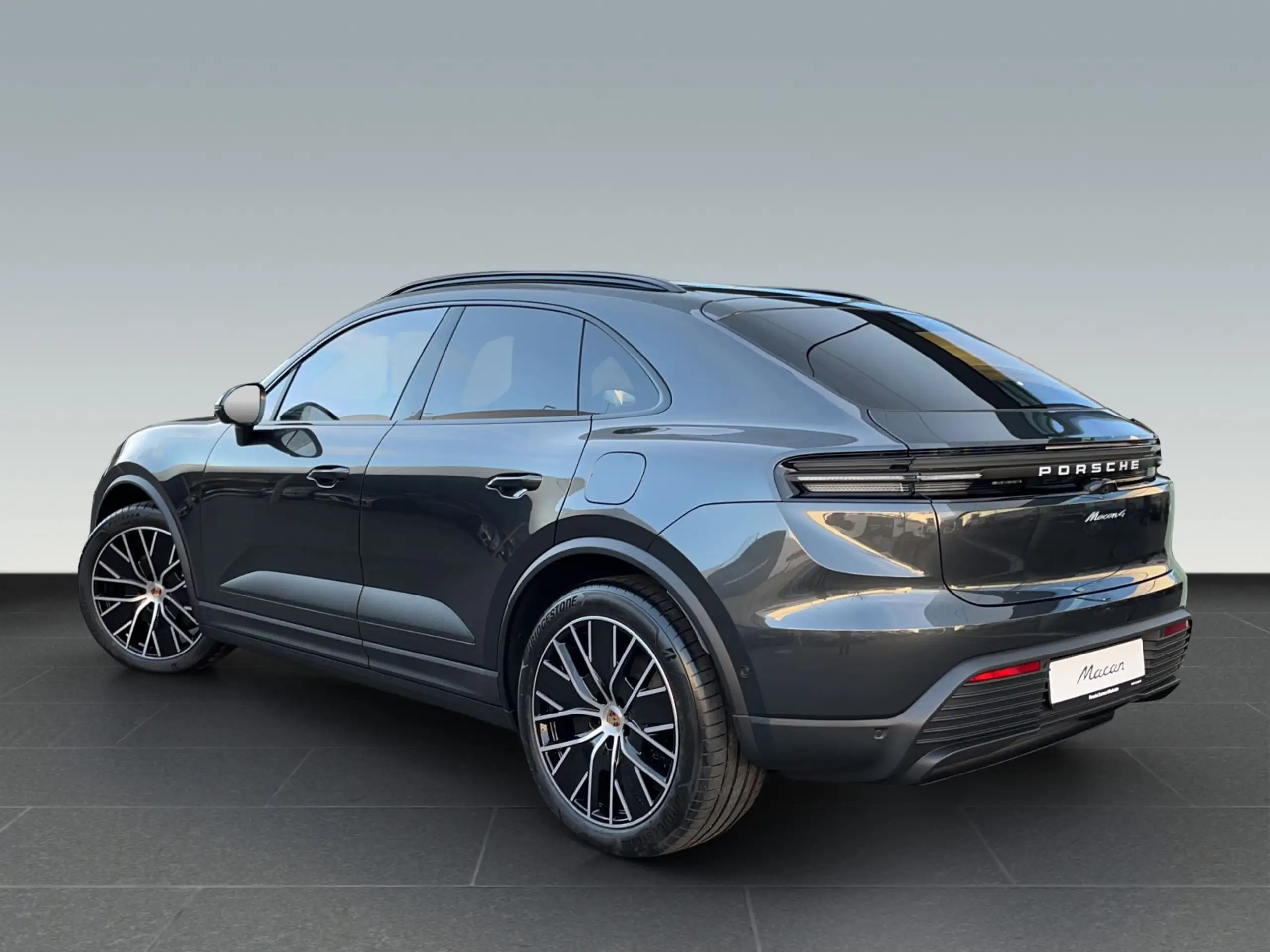 Porsche - Macan