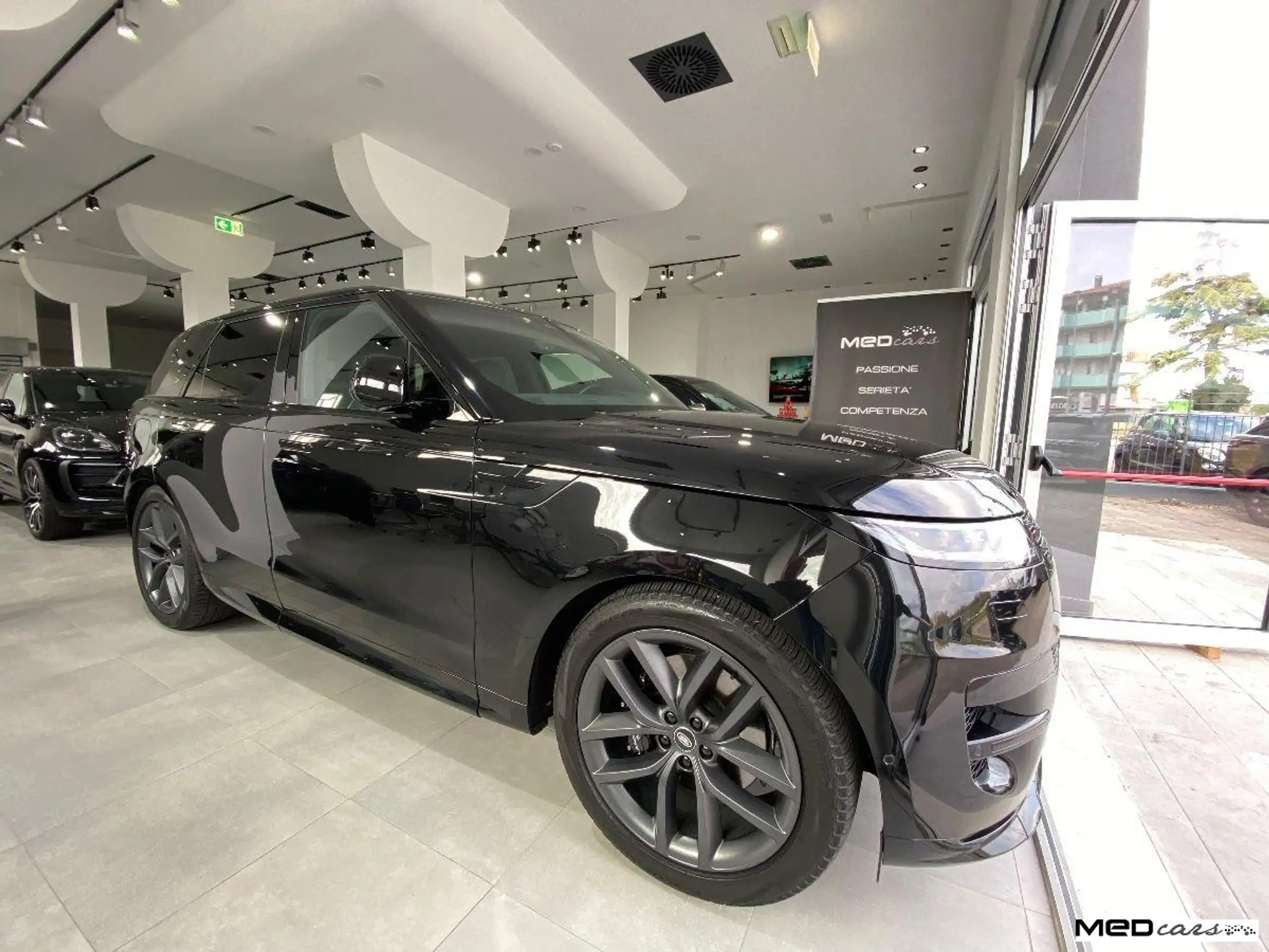 Land Rover - Range Rover Sport