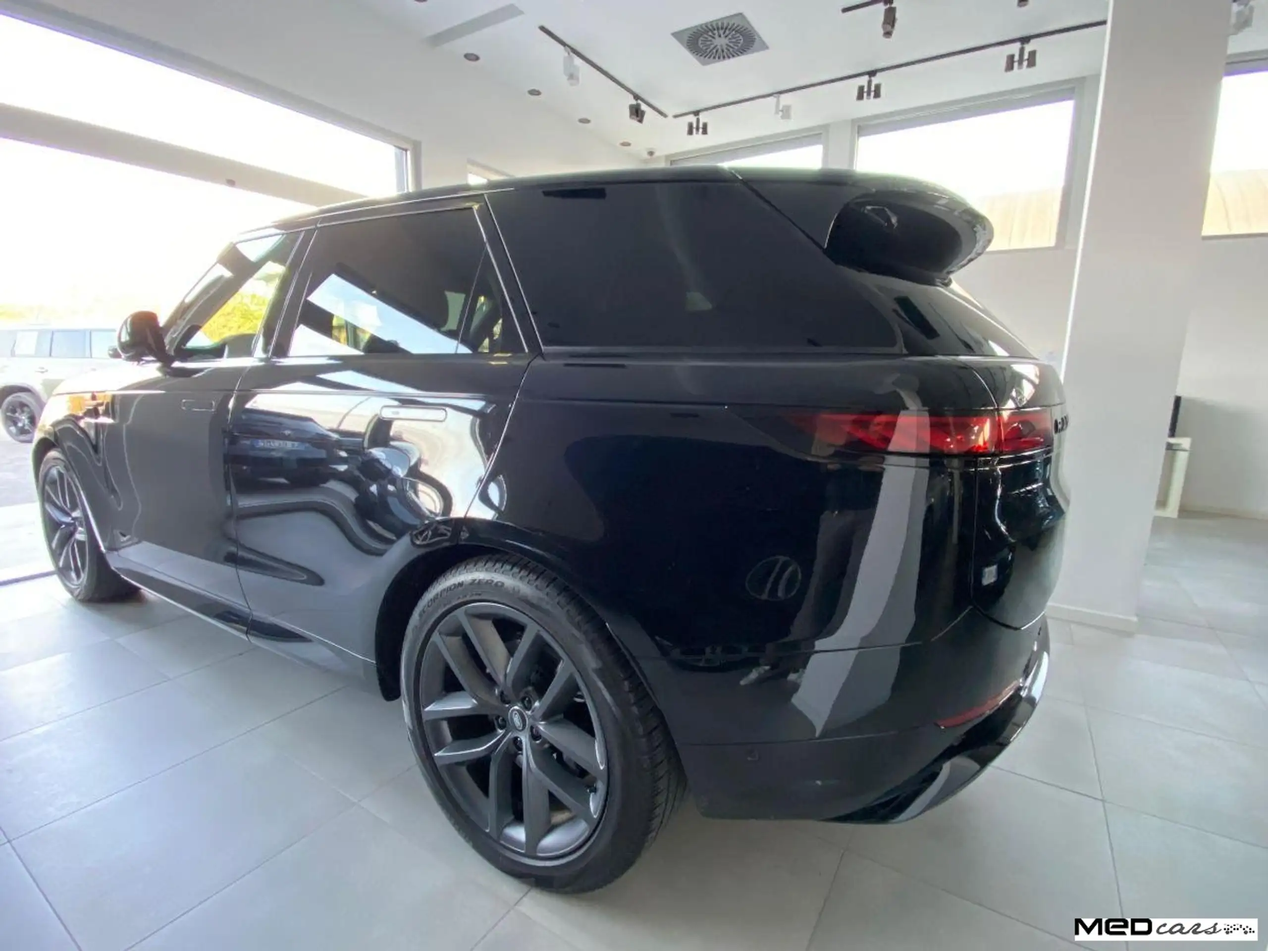 Land Rover - Range Rover Sport