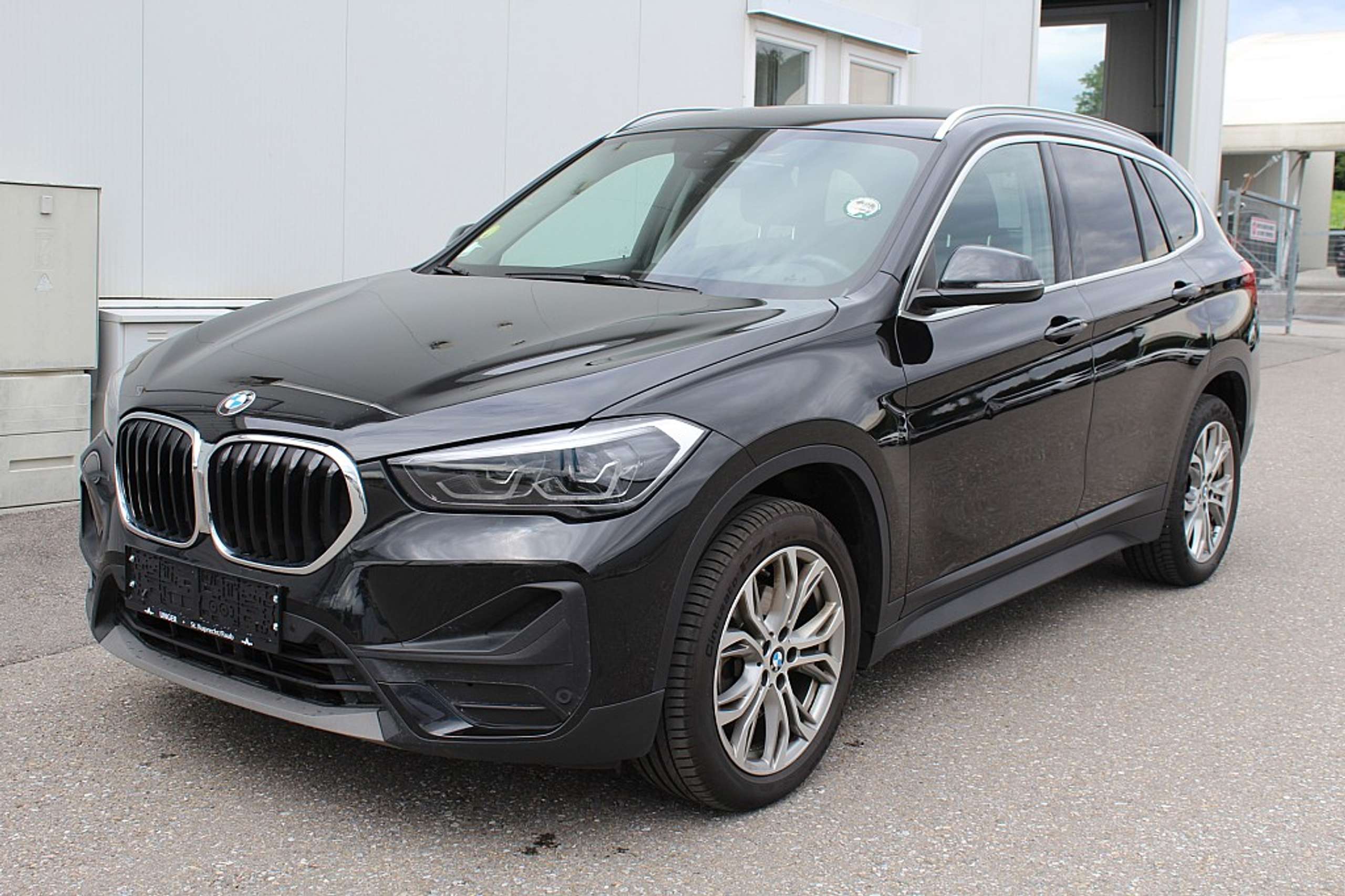 BMW - X1