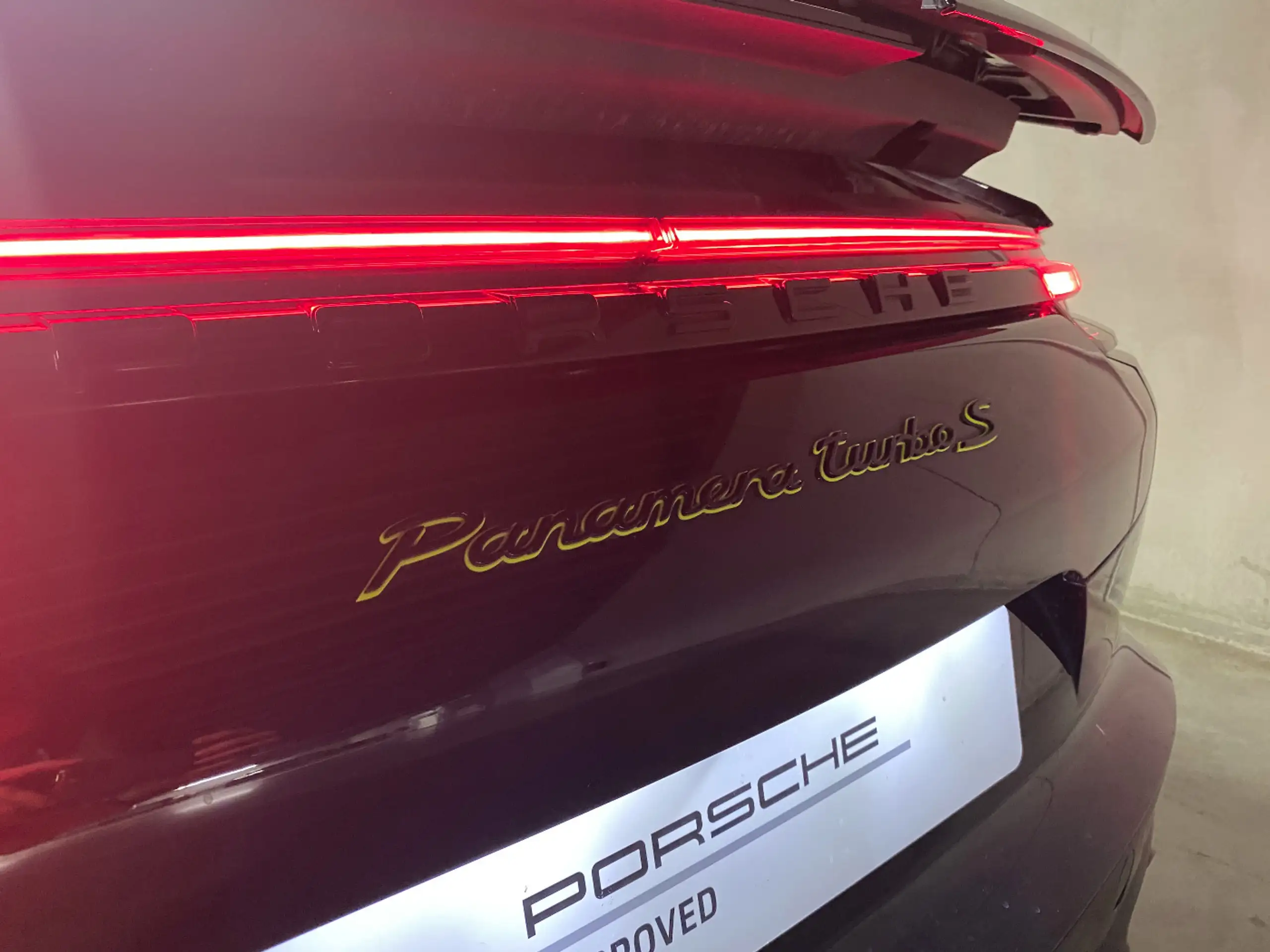 Porsche - Panamera