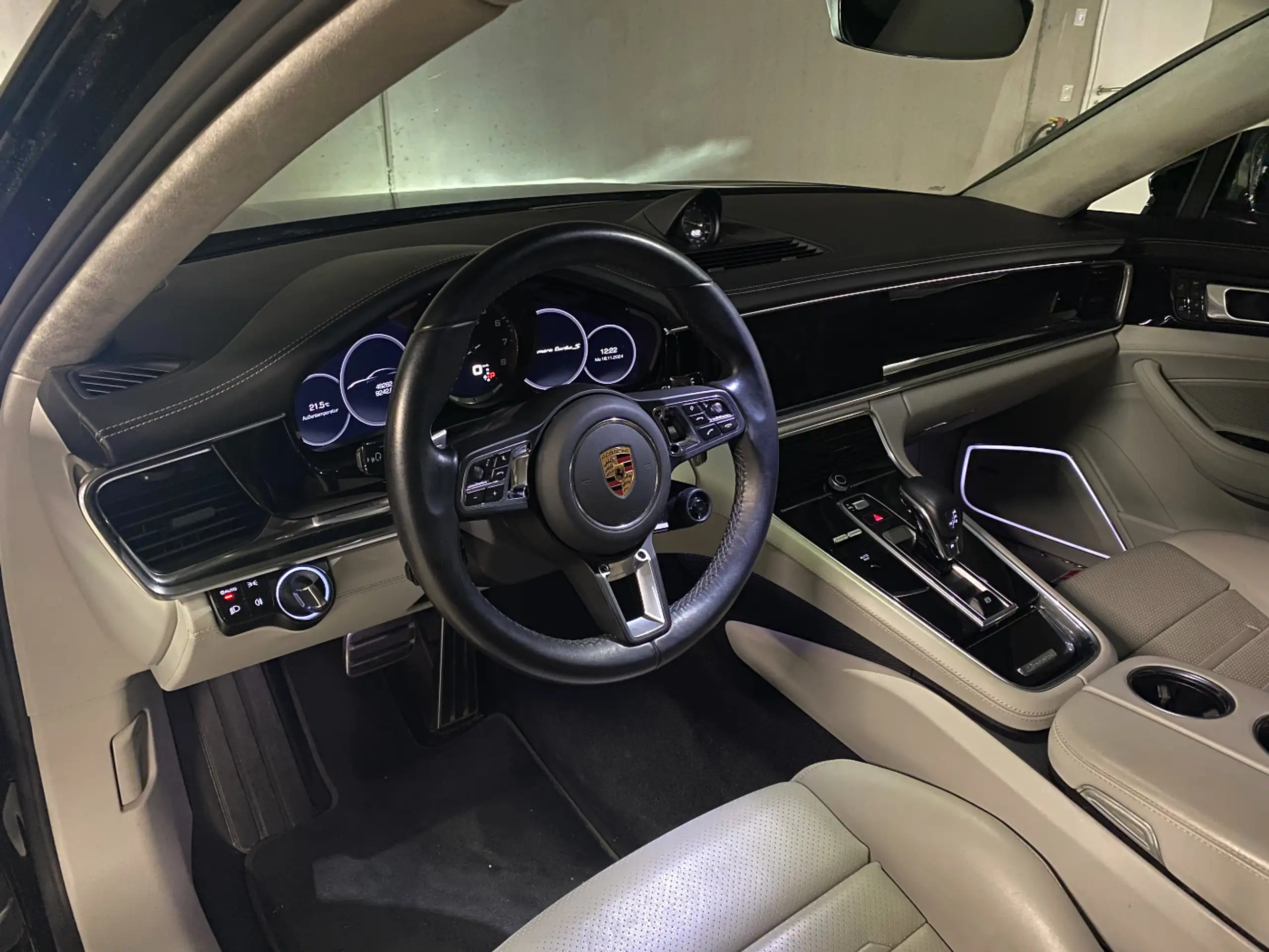 Porsche - Panamera