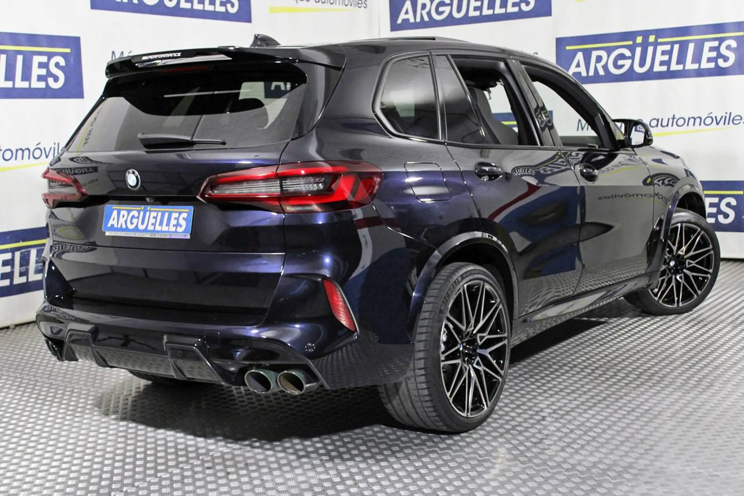 BMW - X5 M