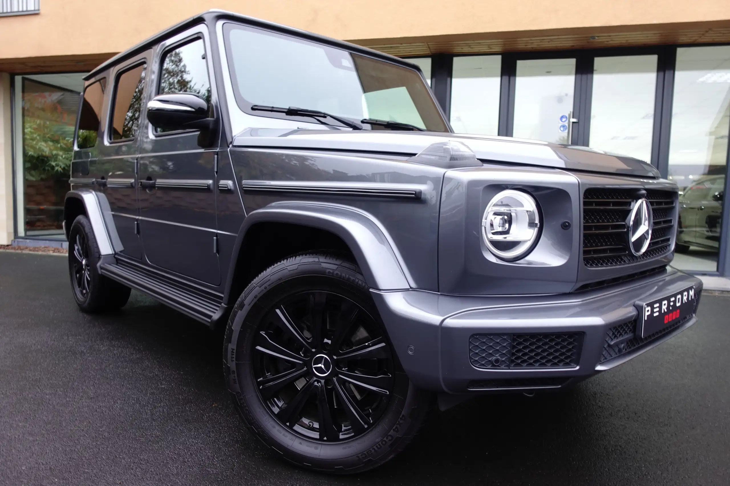 Mercedes-Benz - G 350