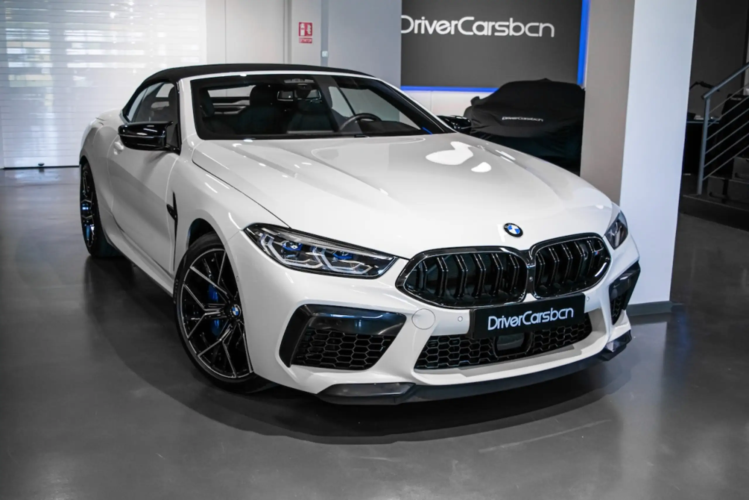 BMW - M8