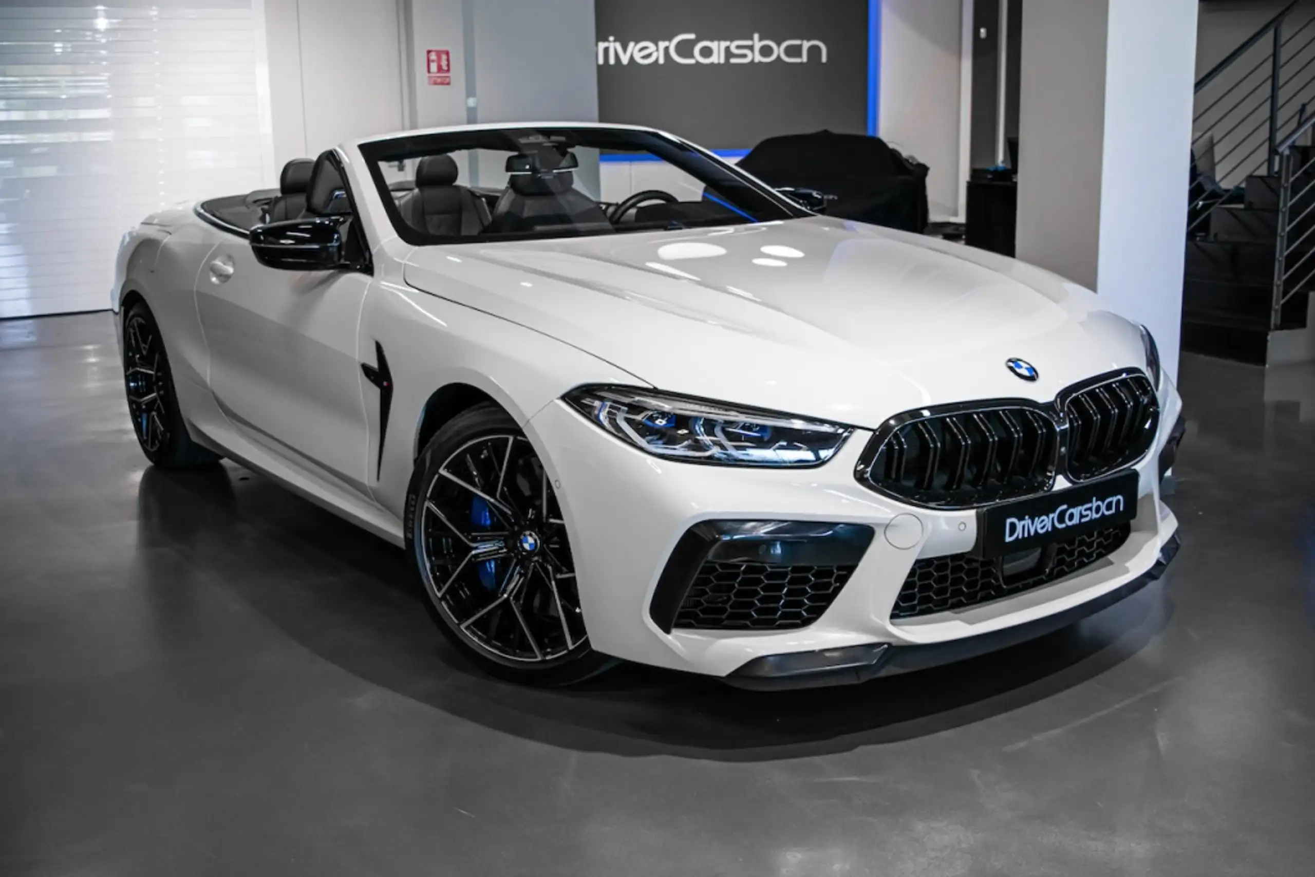 BMW - M8