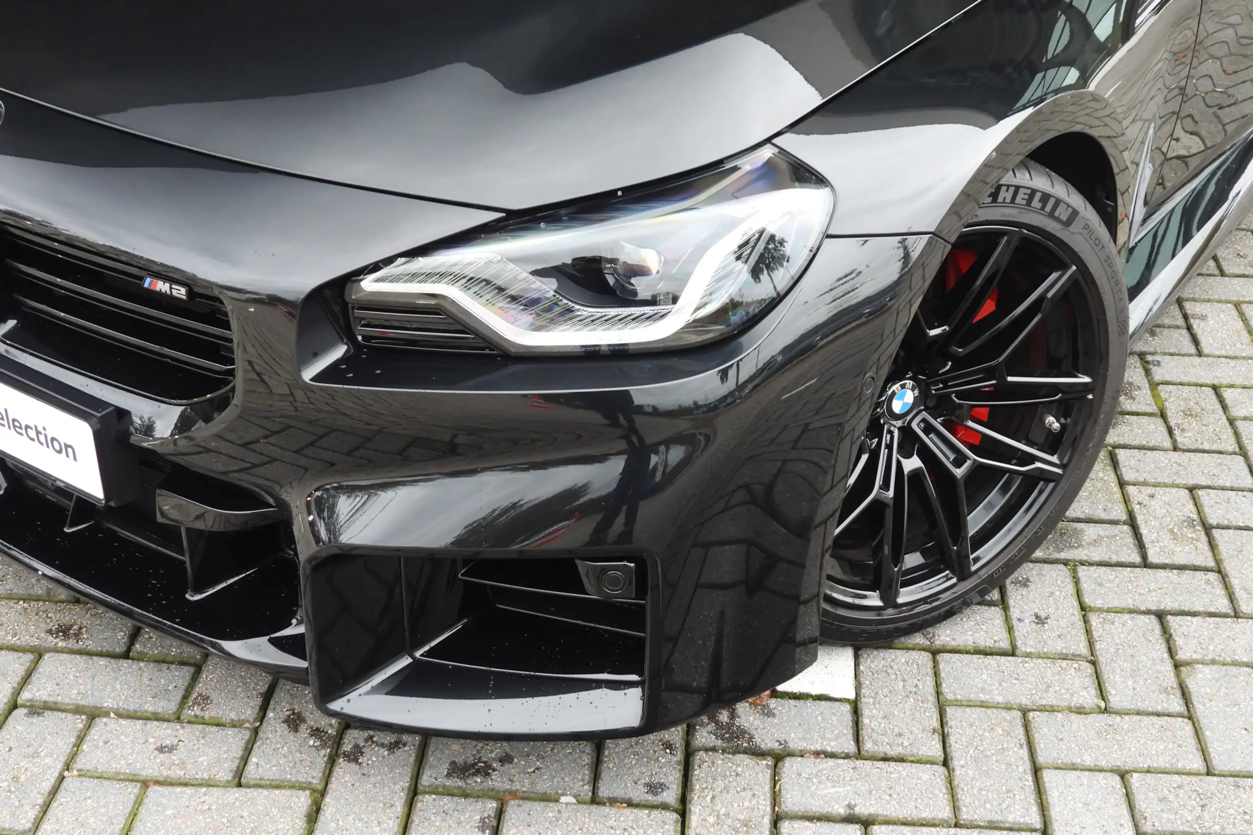 BMW - M2