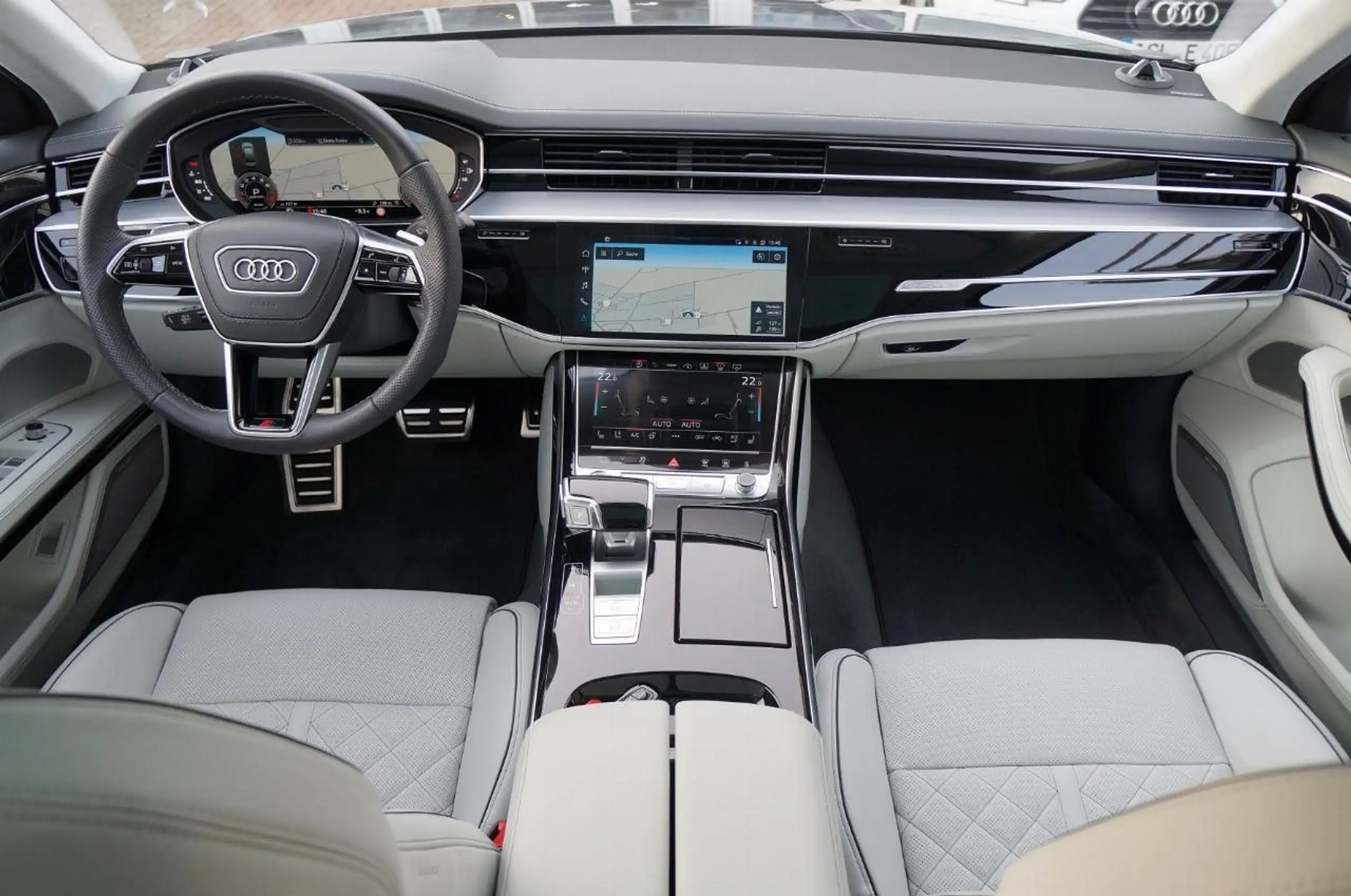 Audi - A8