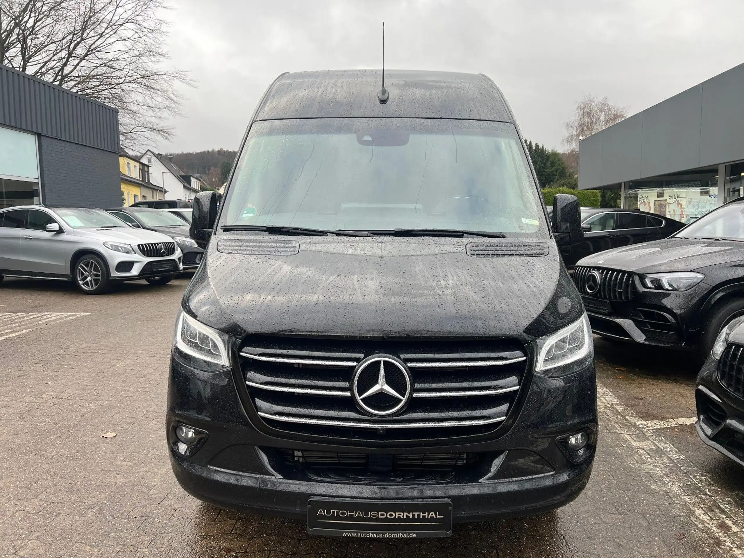 Mercedes-Benz - Sprinter