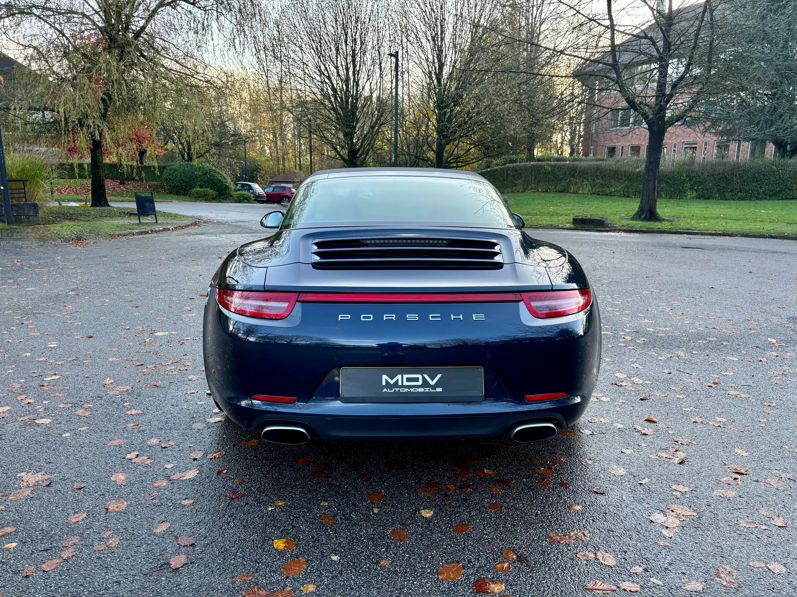 Porsche - 911