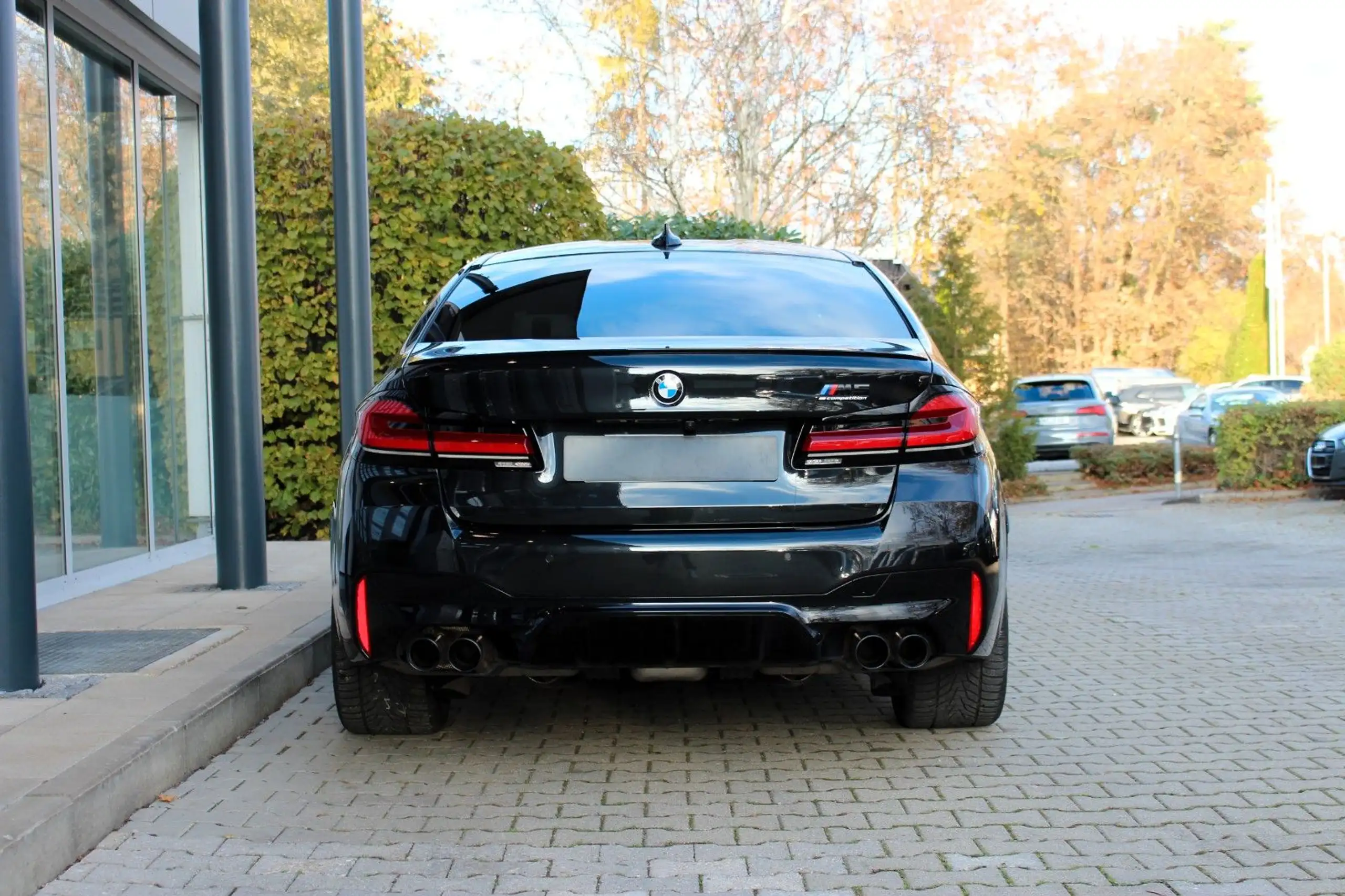 BMW - M5