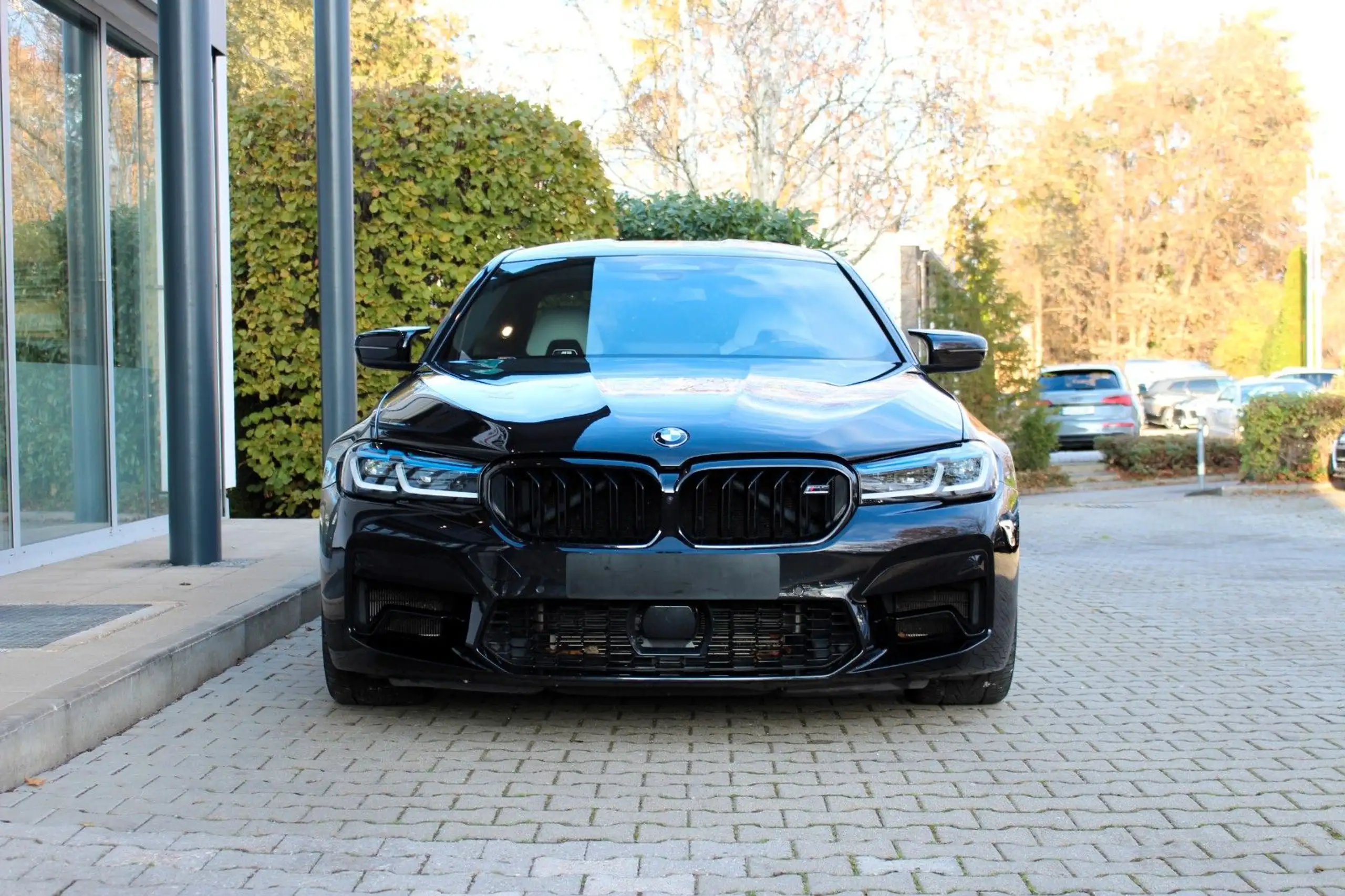 BMW - M5