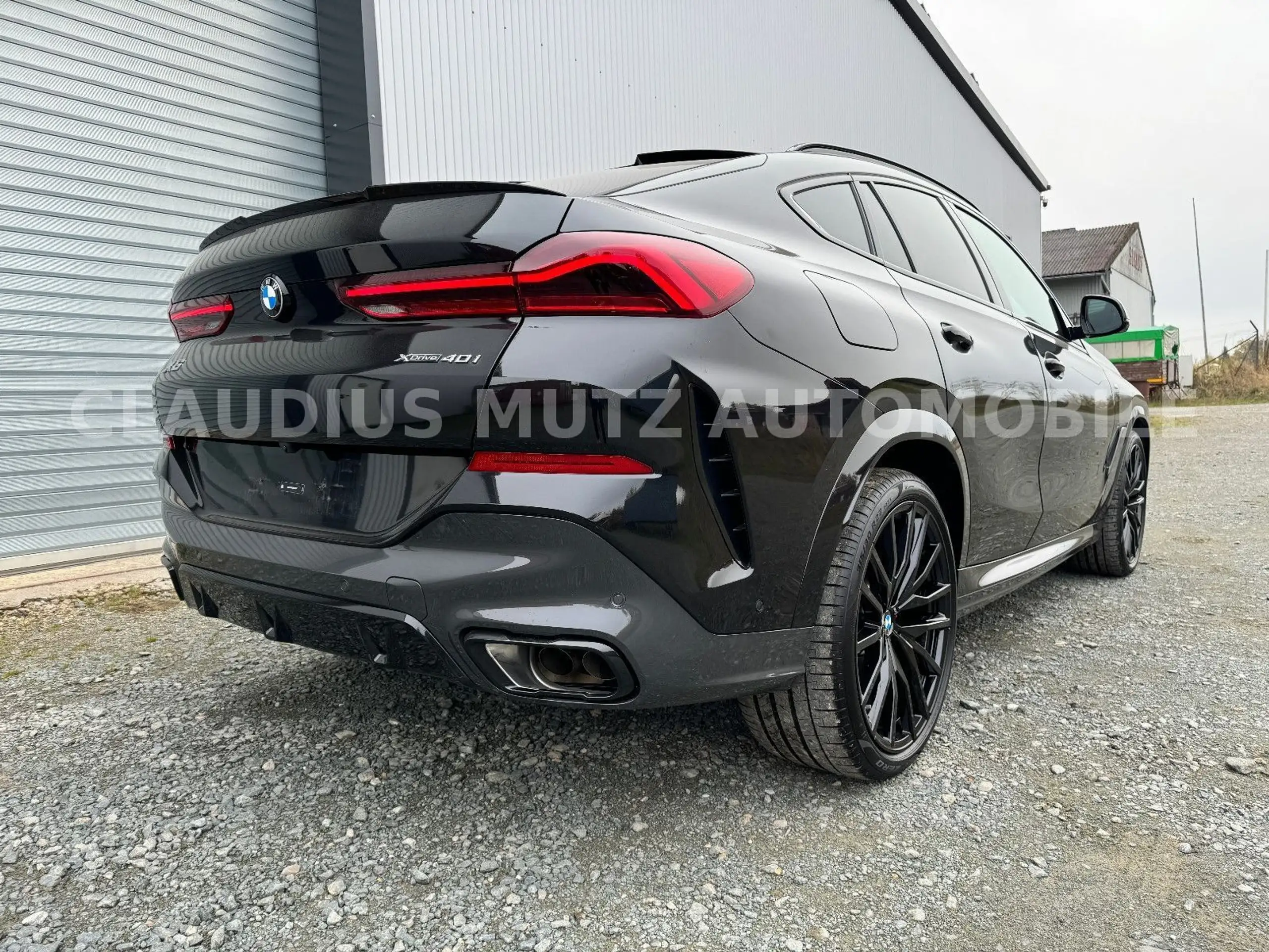 BMW - X6