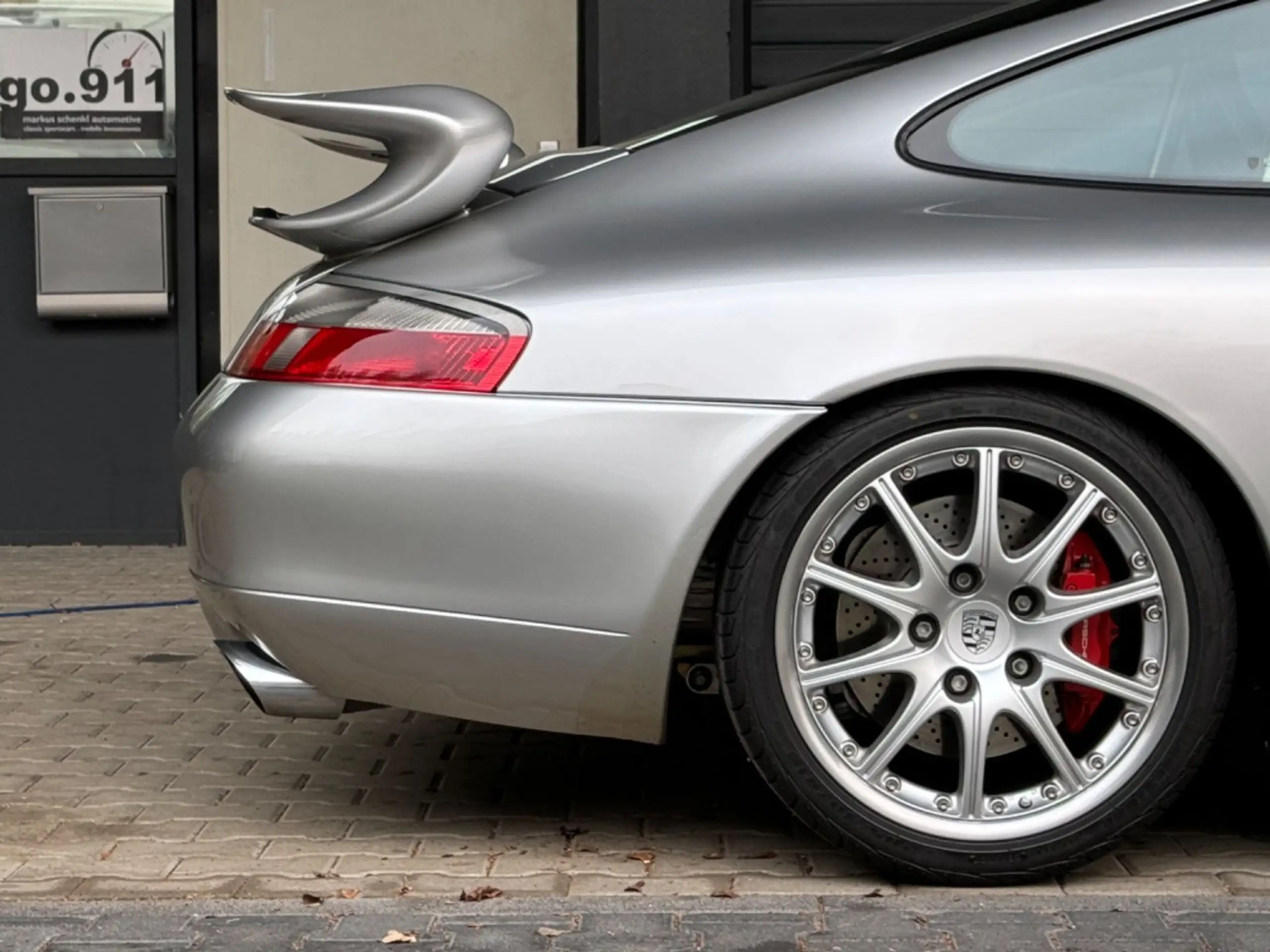 Porsche - 996