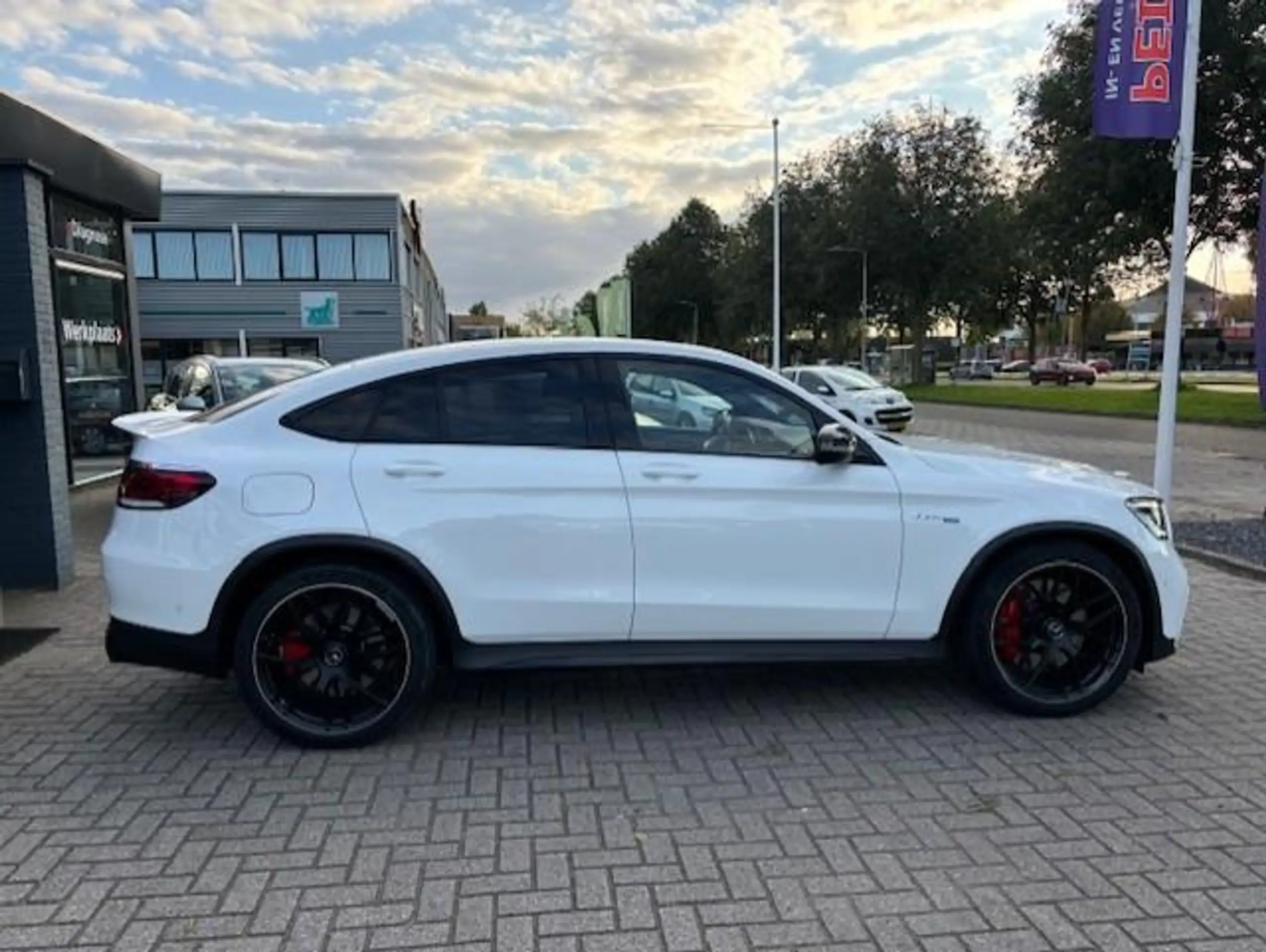 Mercedes-Benz - GLC 63 AMG