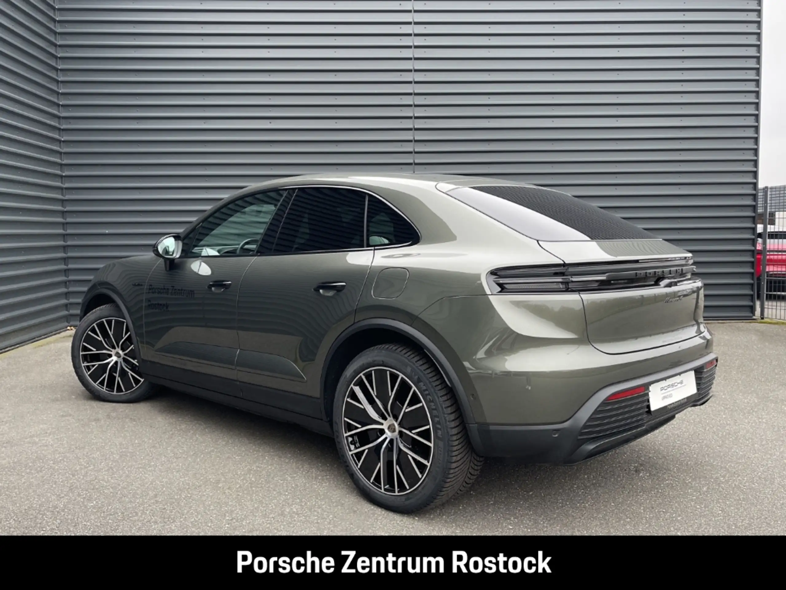 Porsche - Macan