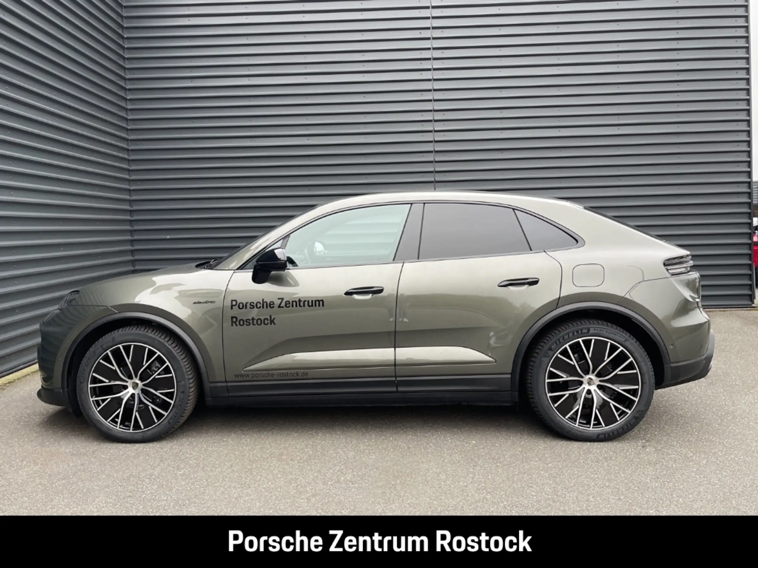 Porsche - Macan