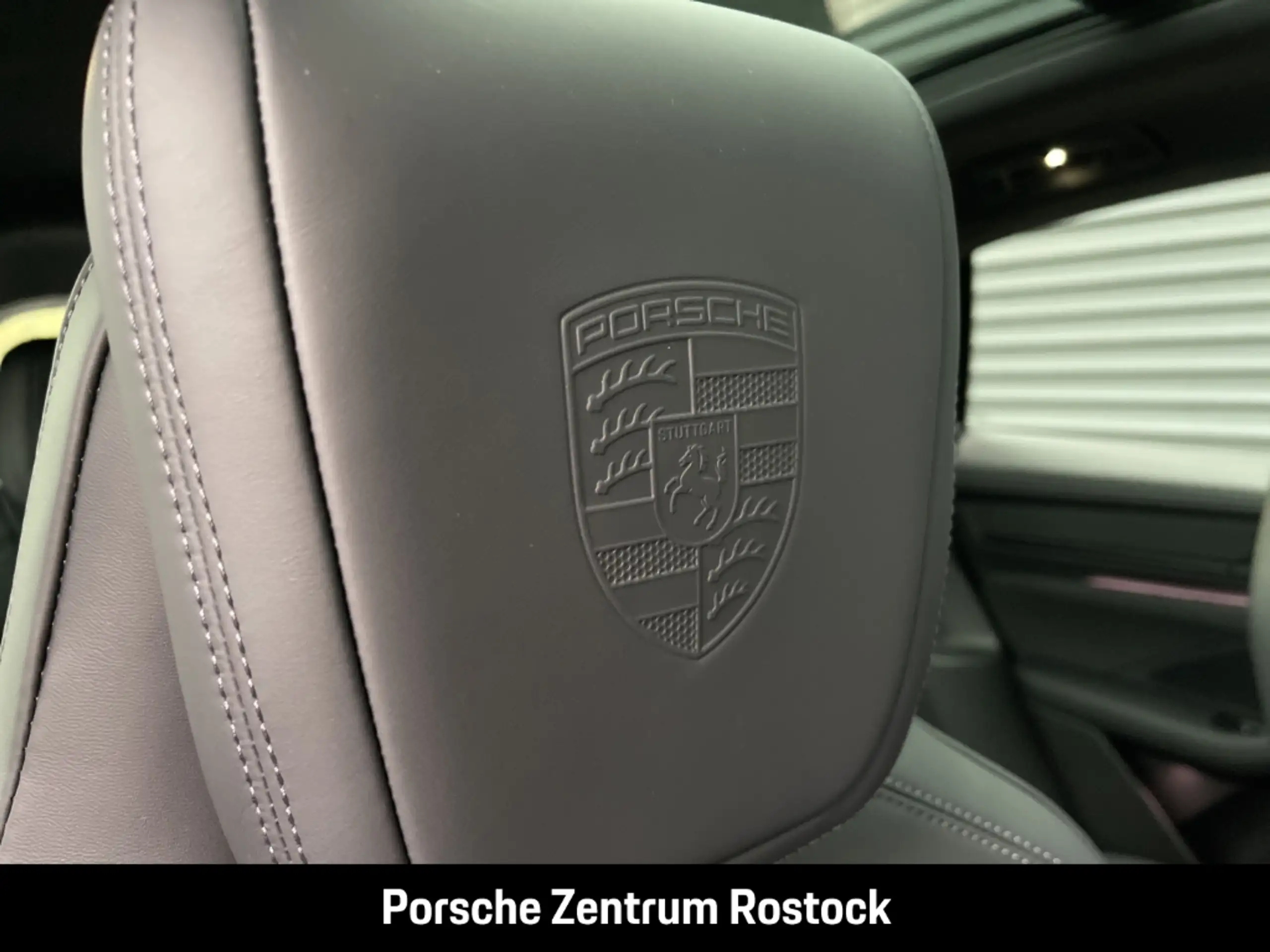 Porsche - Macan