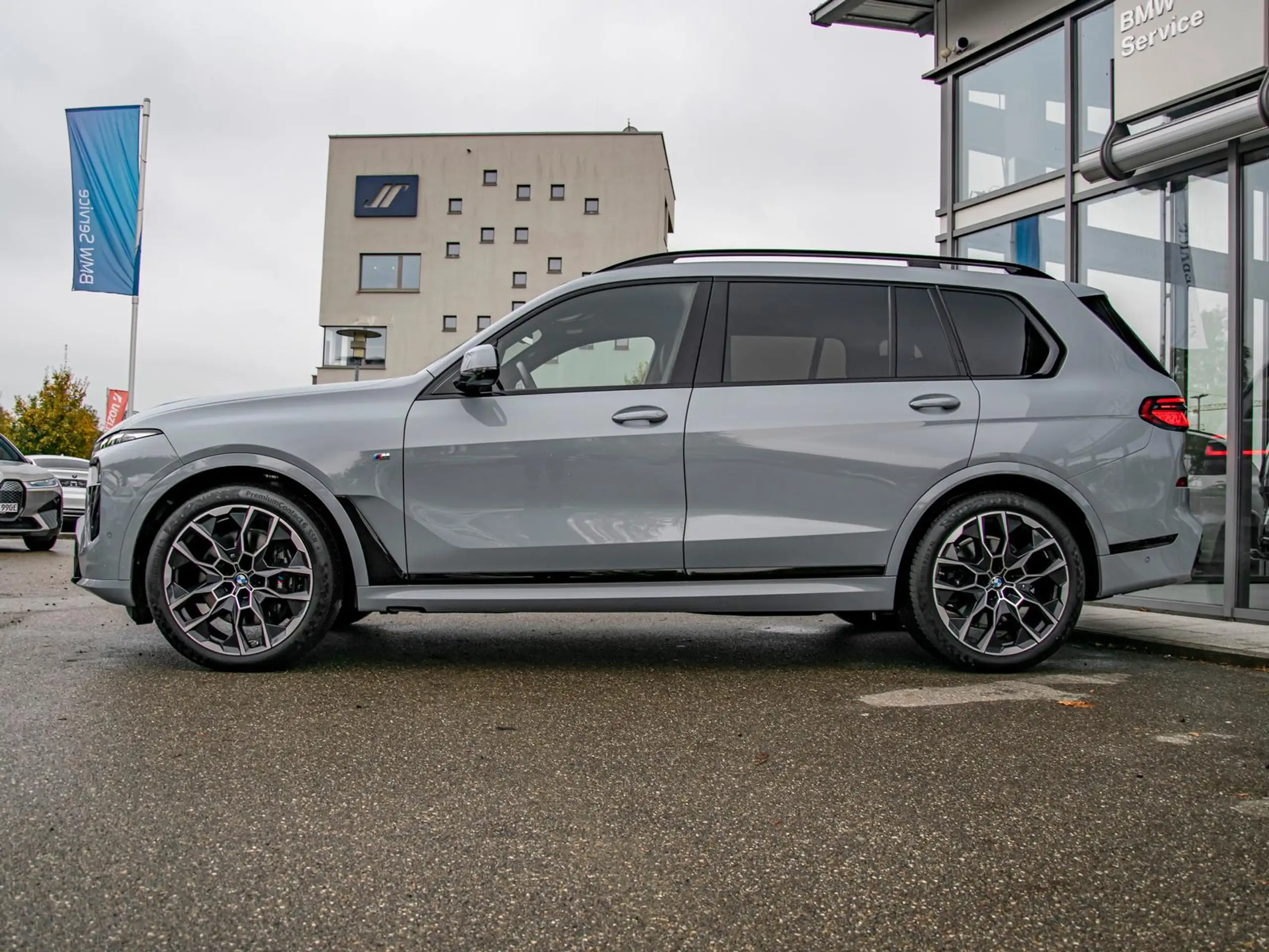 BMW - X7