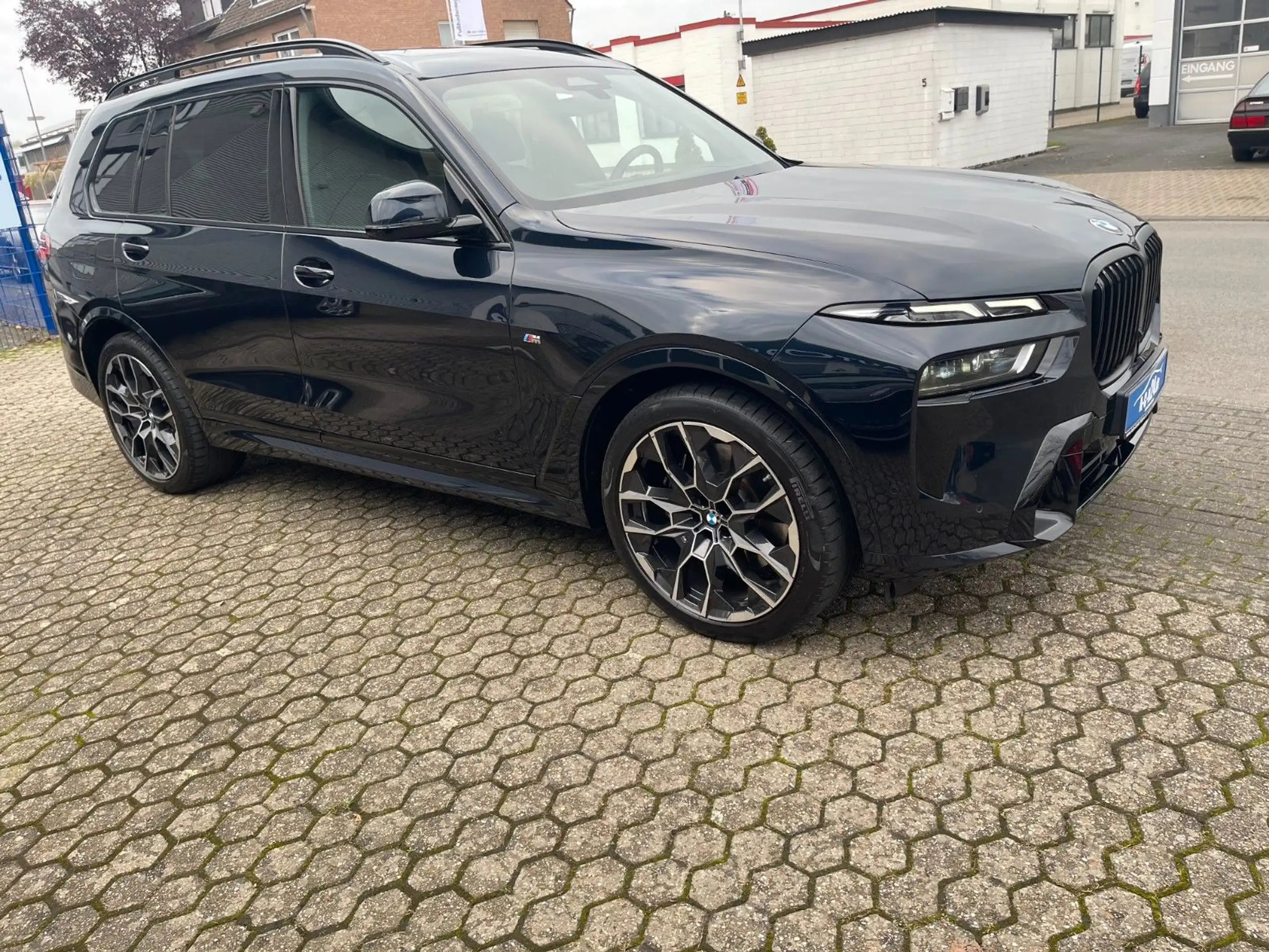 BMW - X7