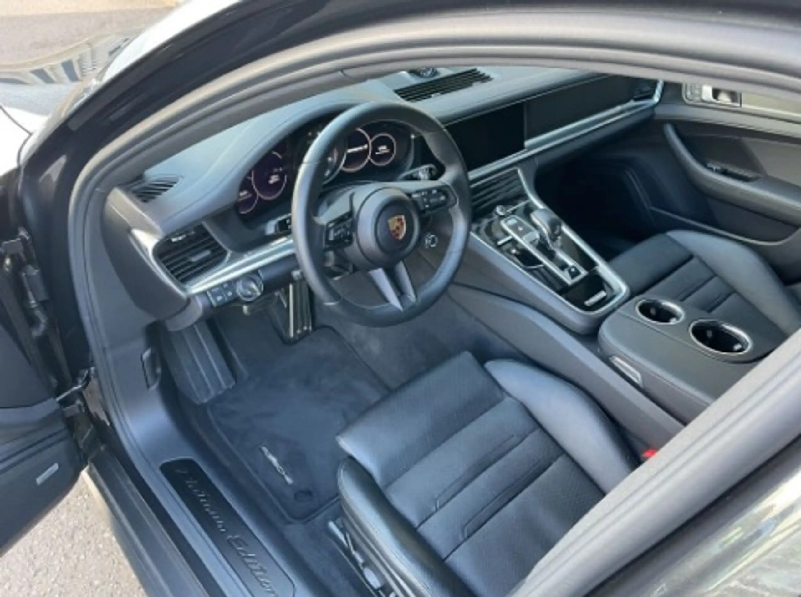 Porsche - Panamera