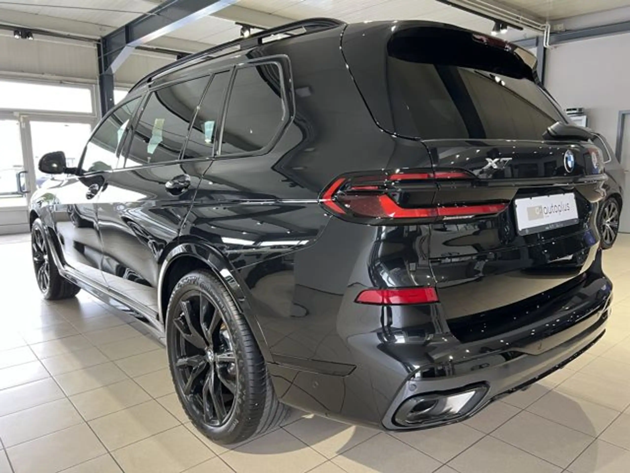 BMW - X7 M