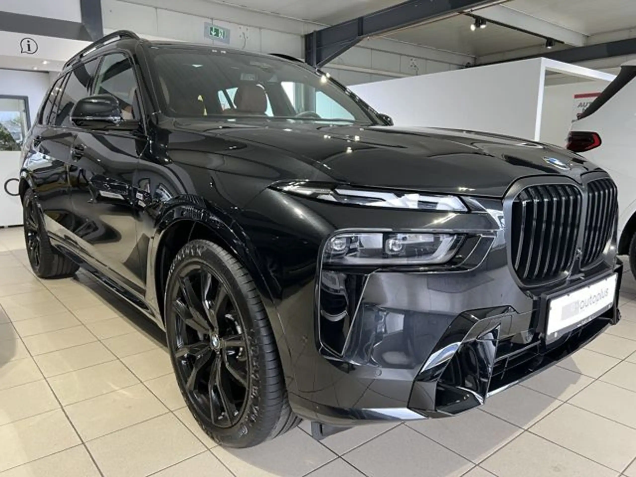 BMW - X7 M