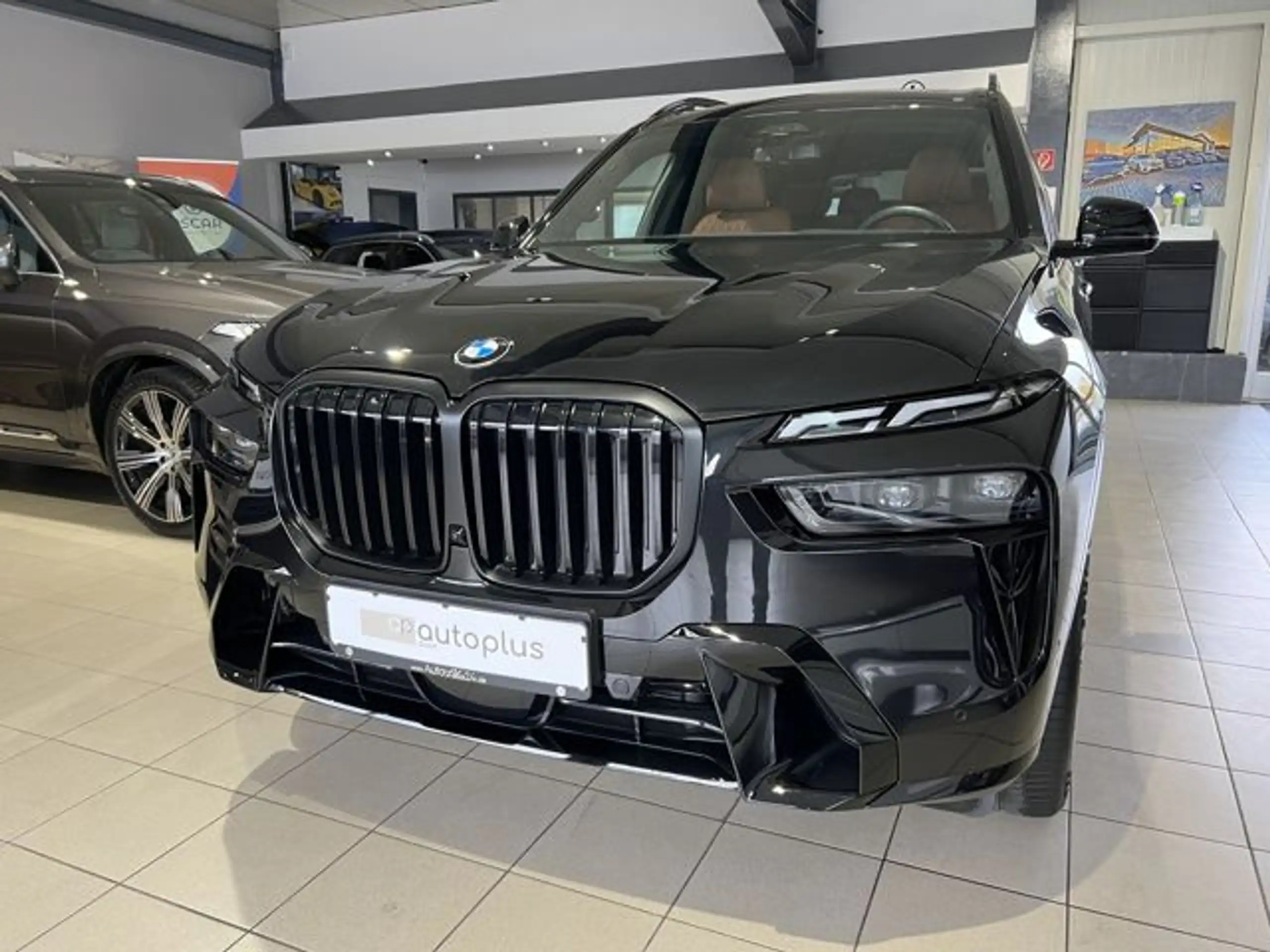 BMW - X7 M