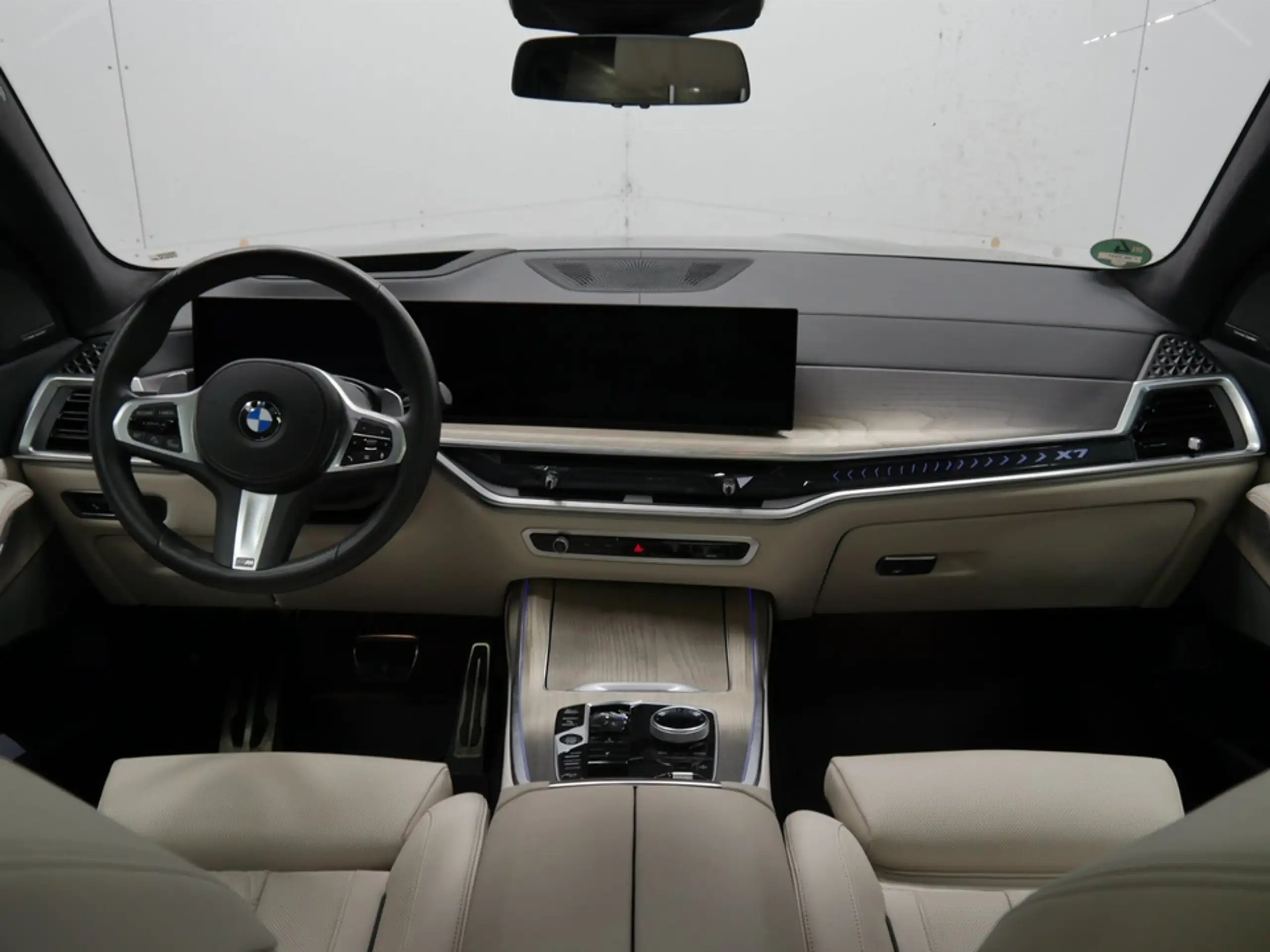 BMW - X7