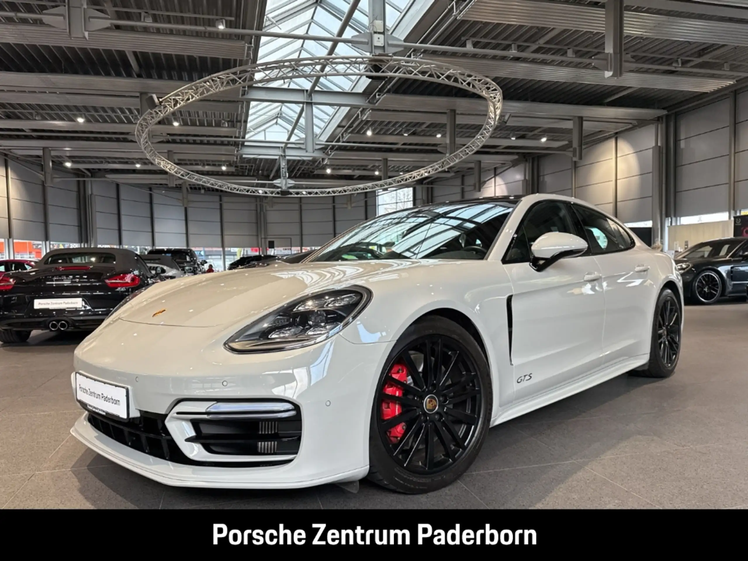 Porsche Panamera 2021