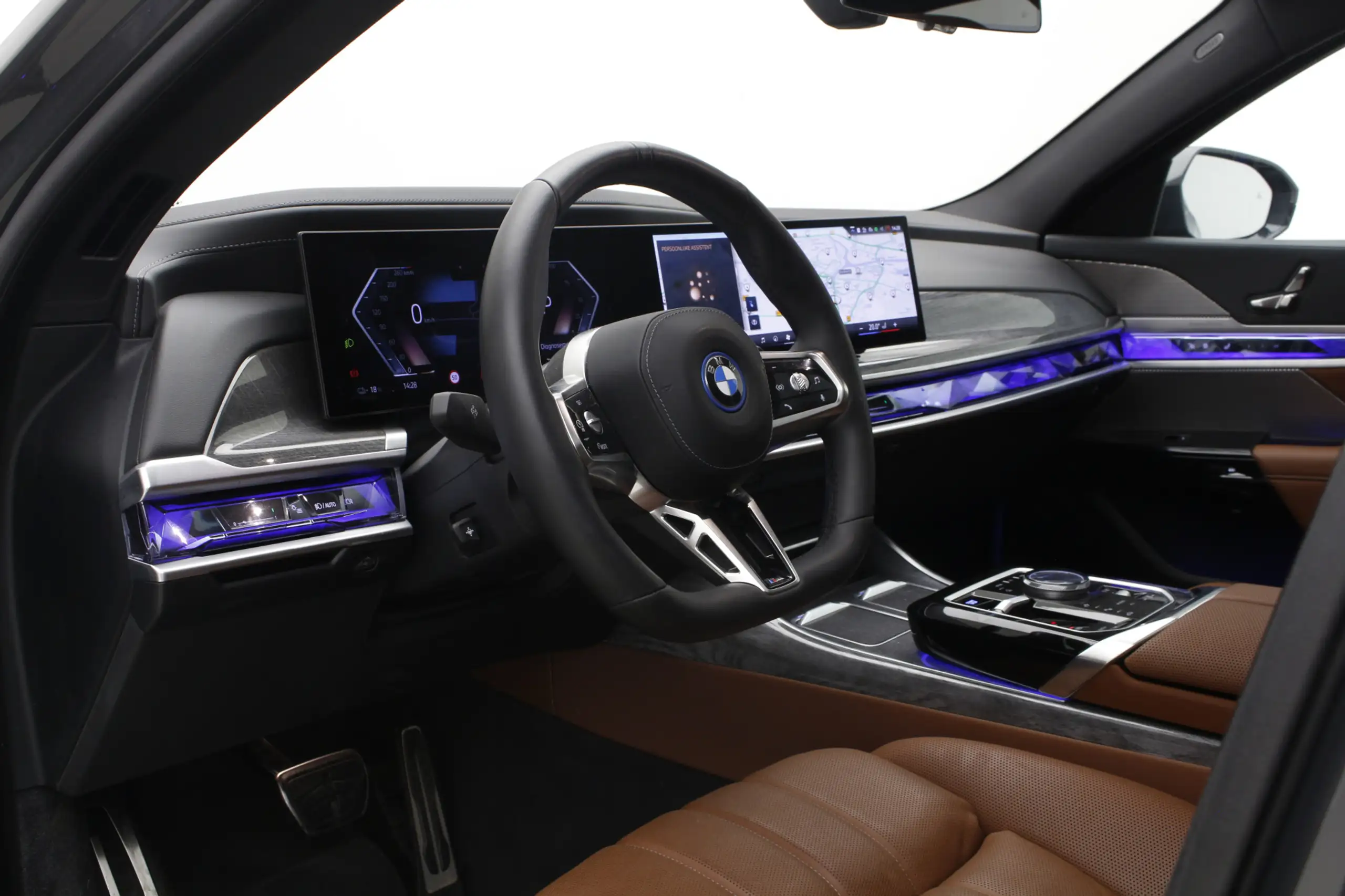 BMW - i7