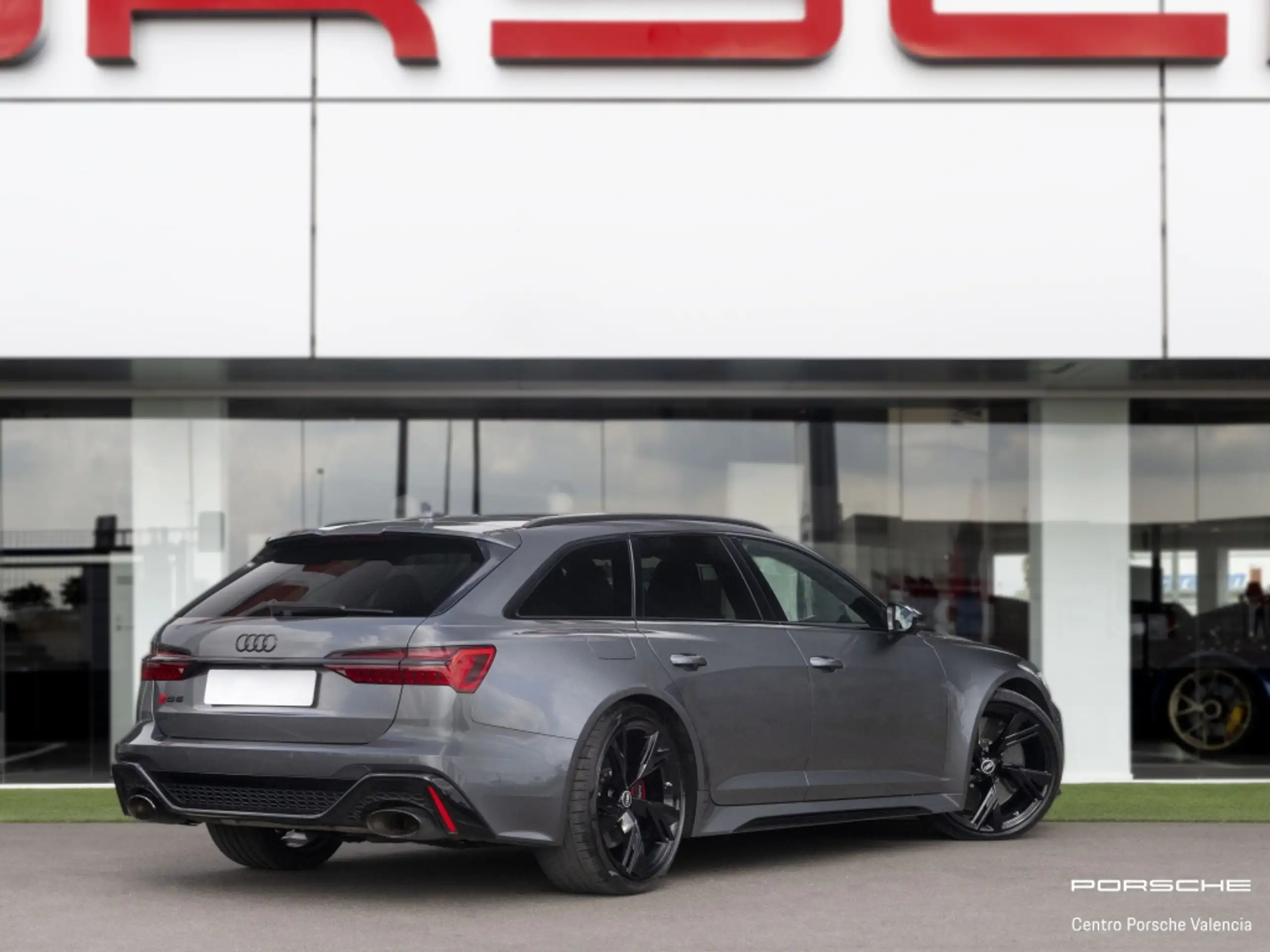 Audi - RS6