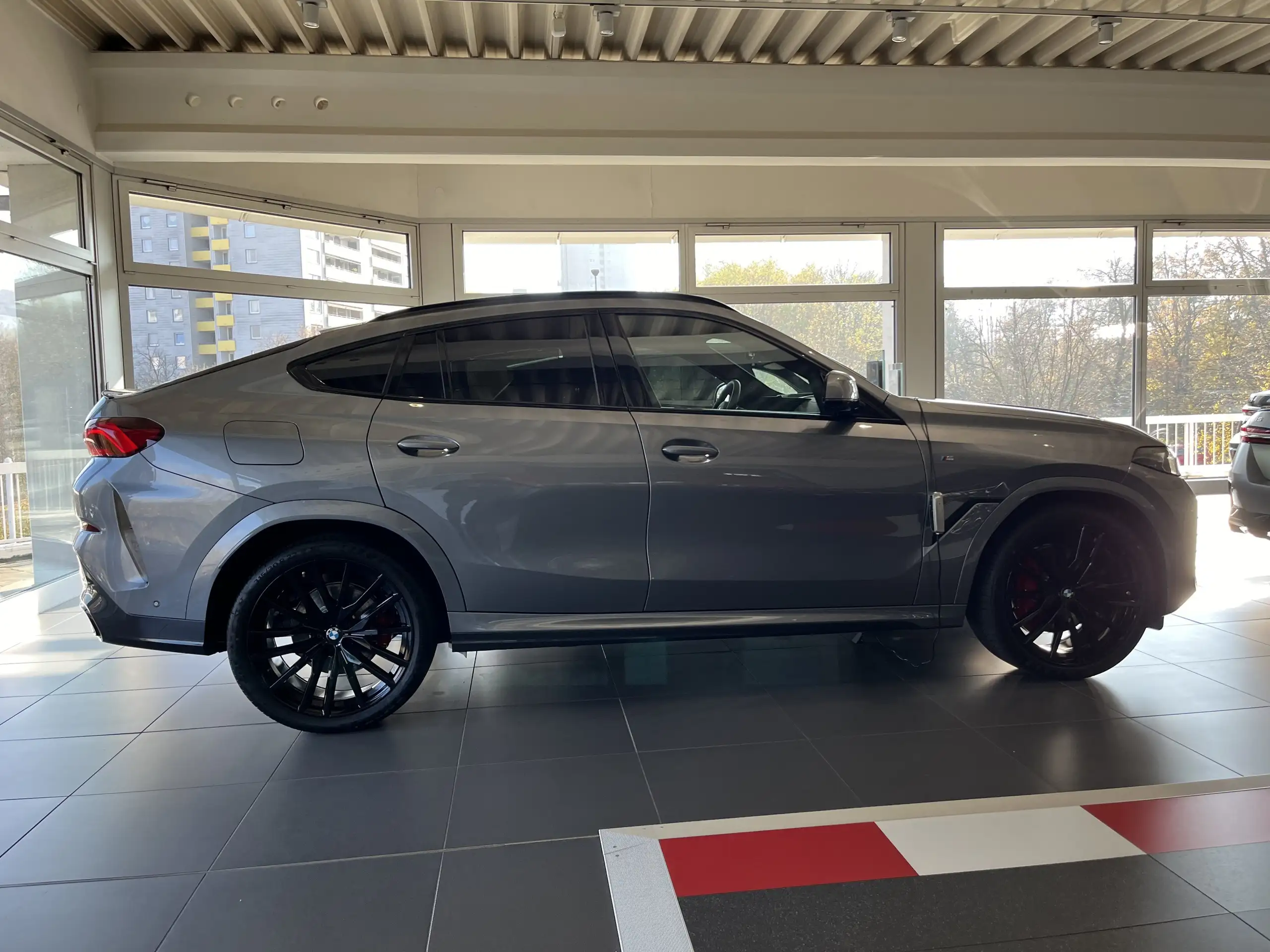 BMW - X6