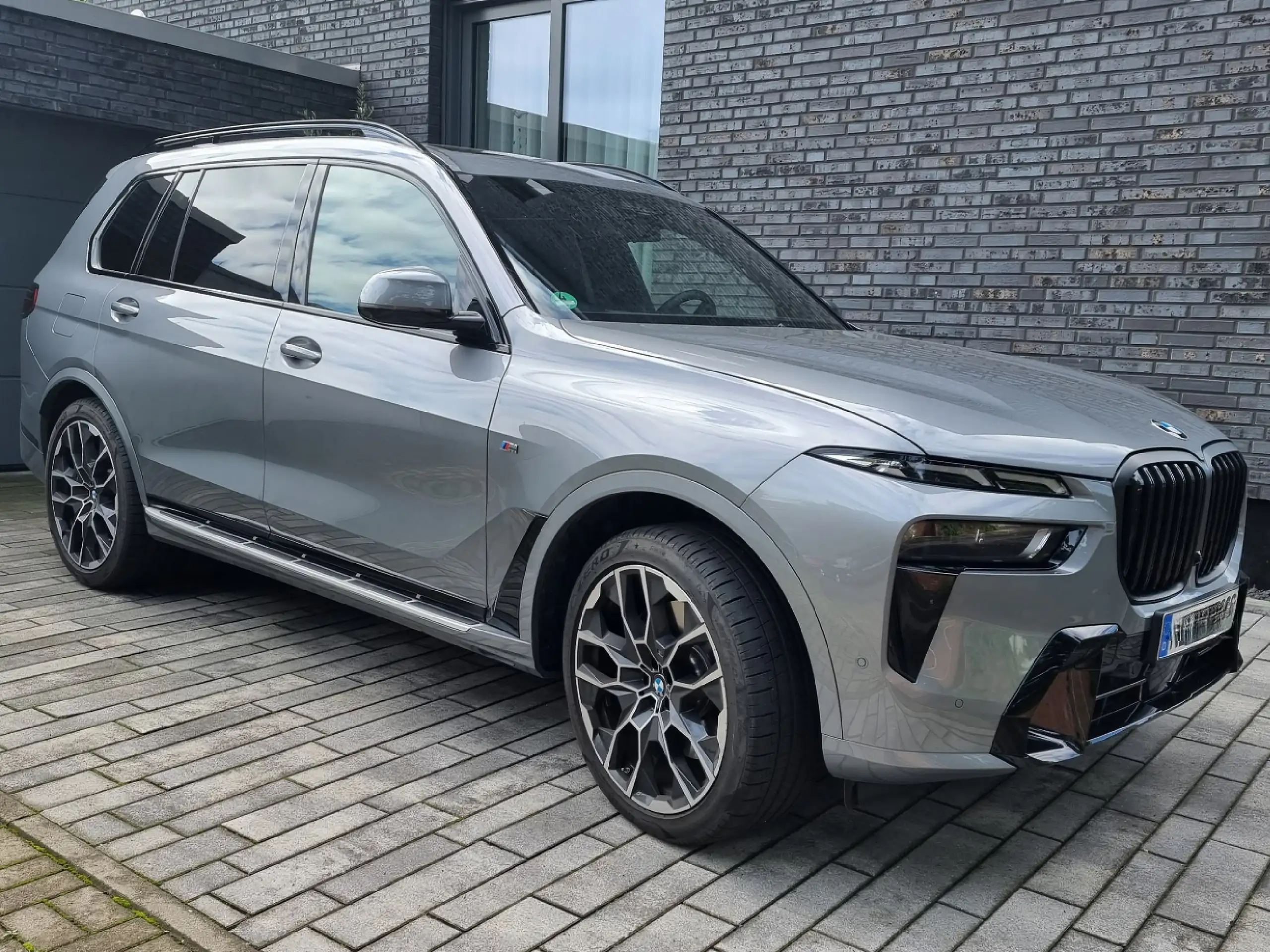 BMW - X7