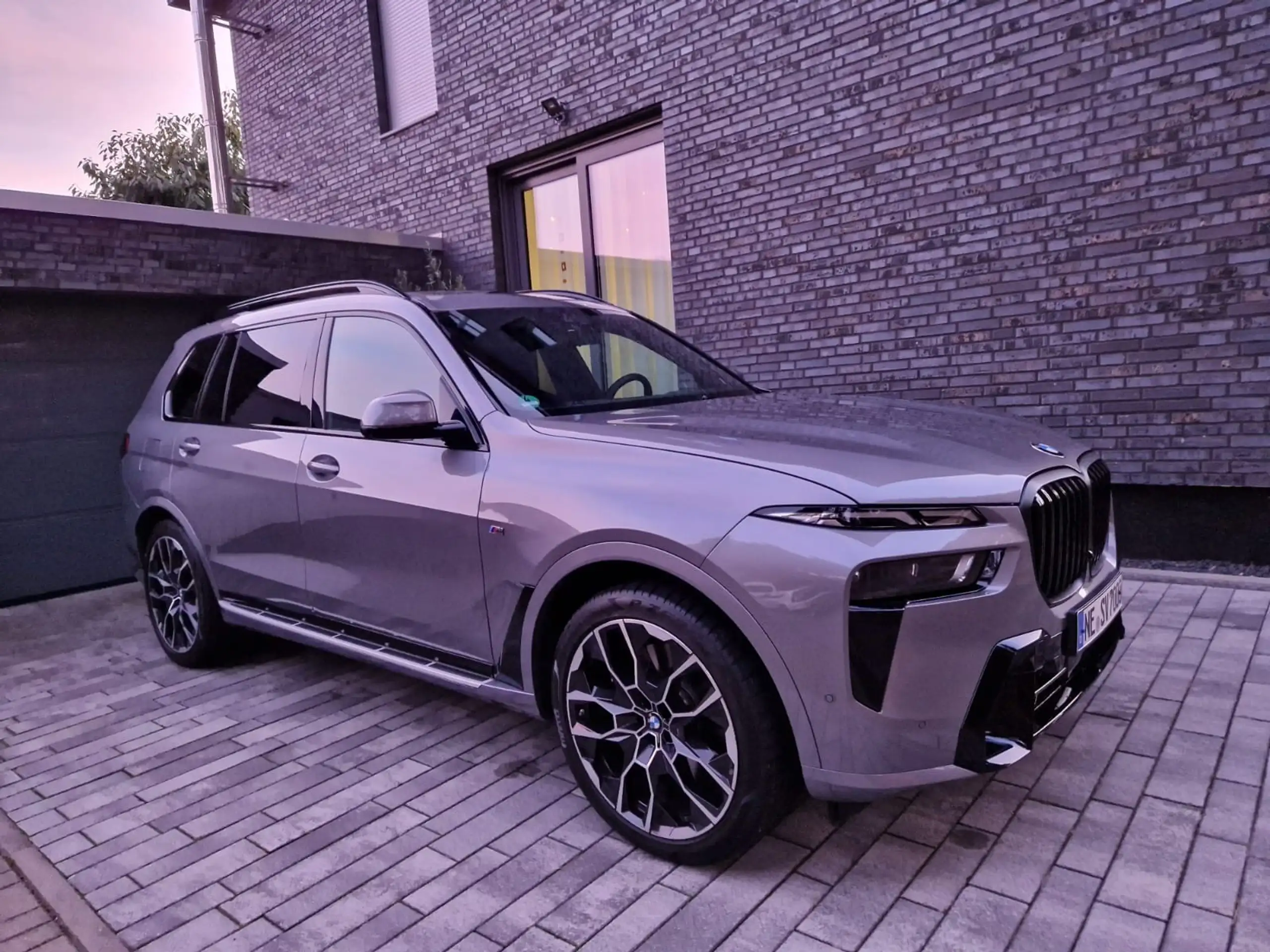 BMW - X7