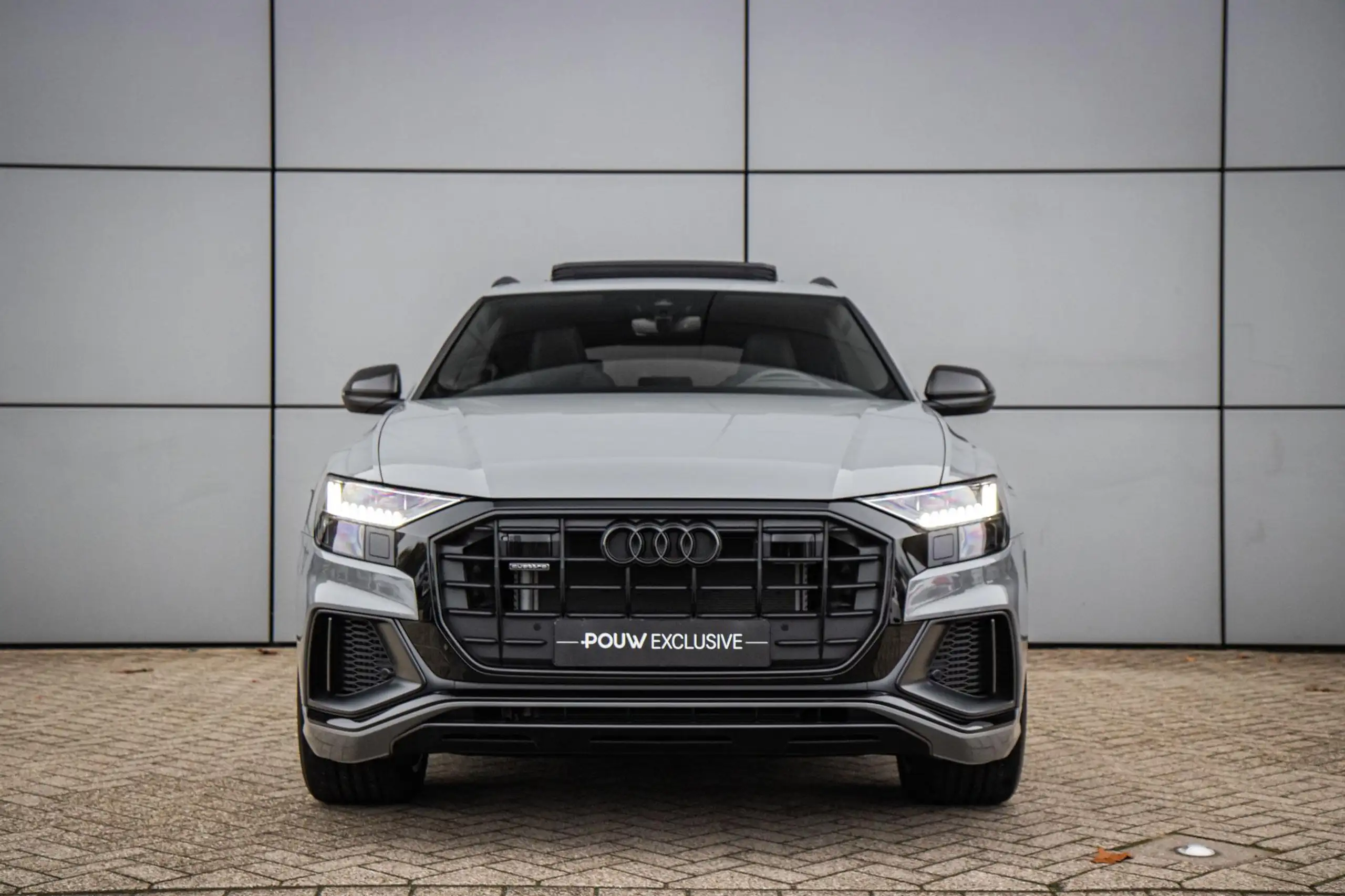 Audi - Q8