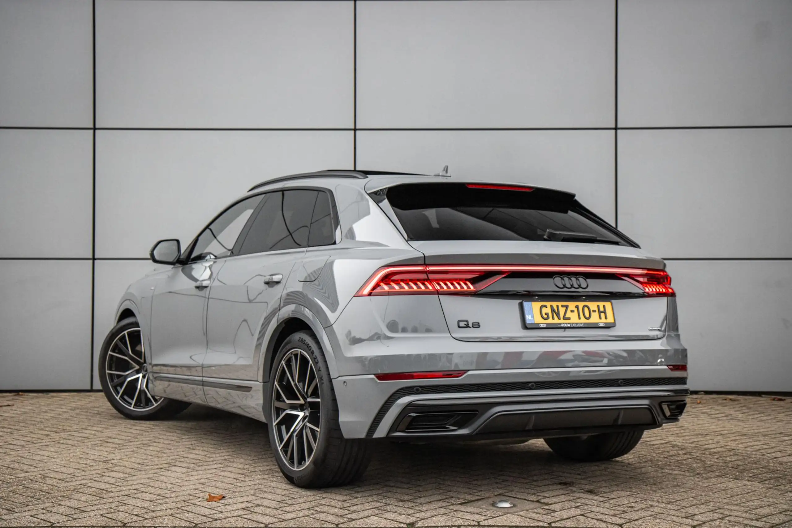 Audi - Q8